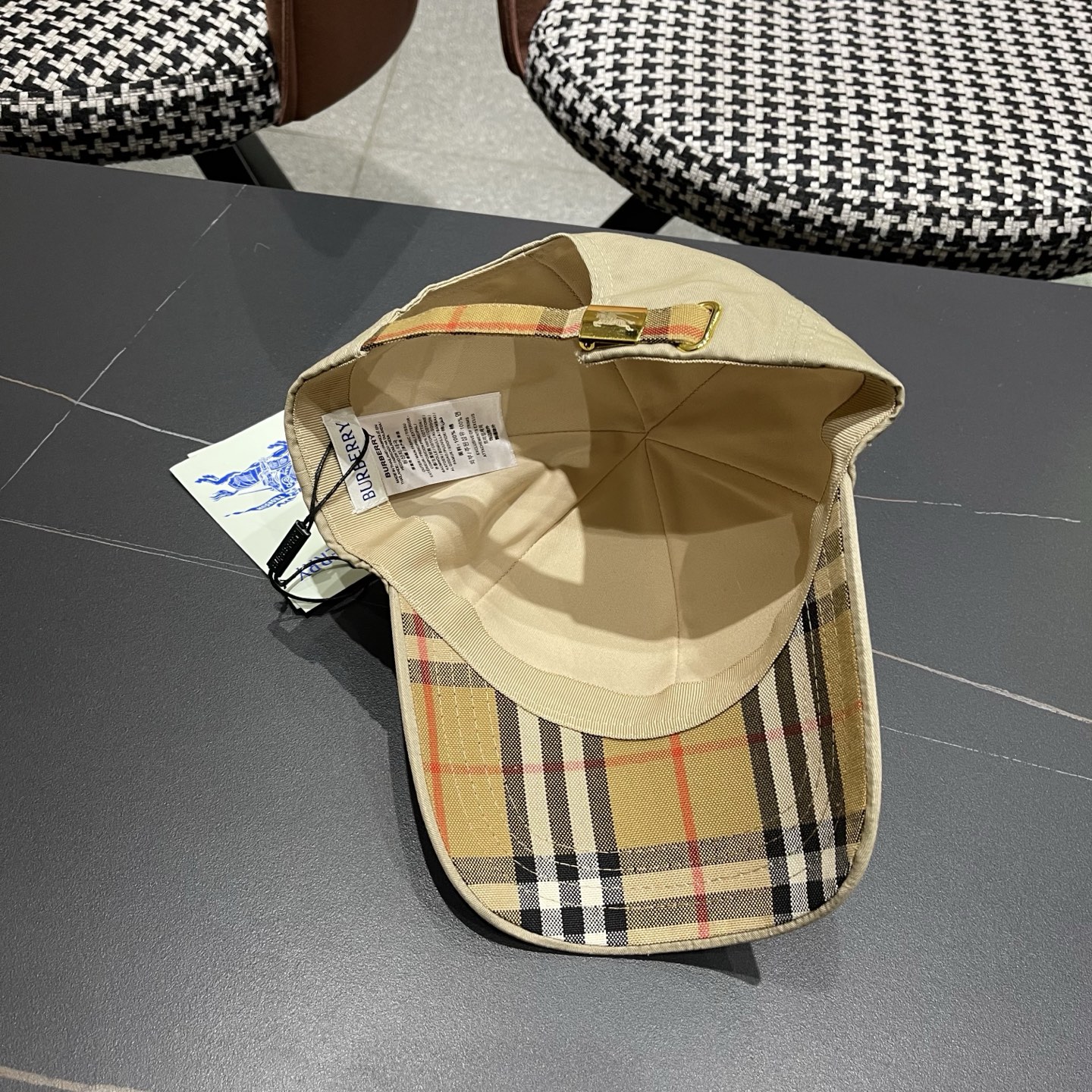 Burberry hat