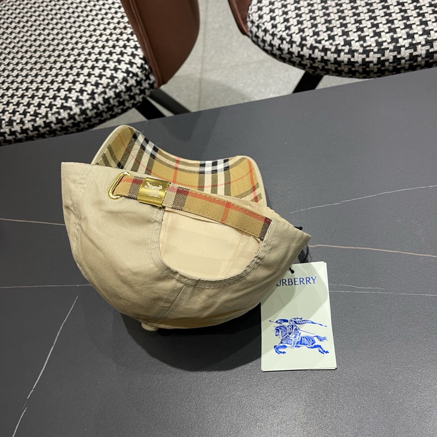 Burberry hat