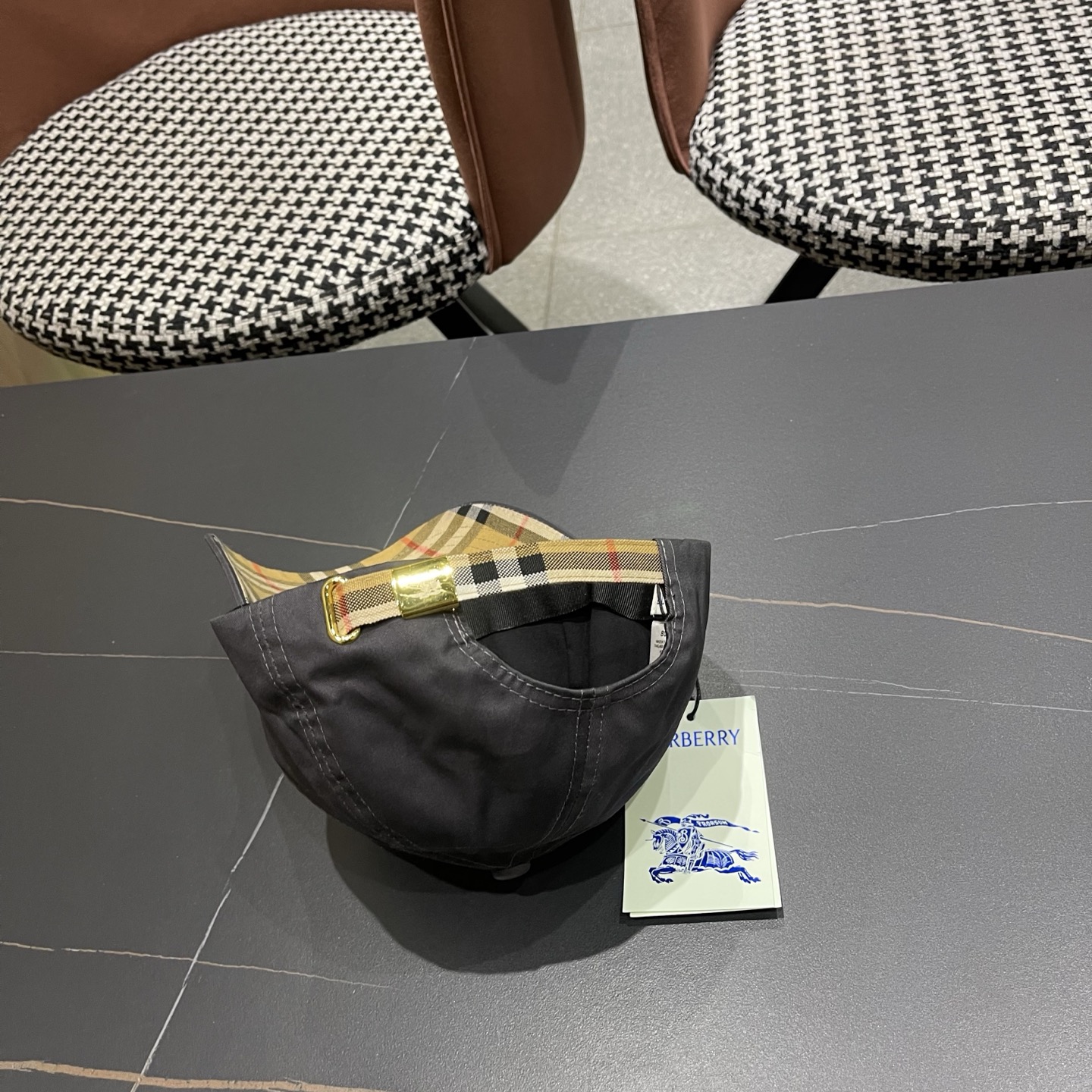 Burberry hat