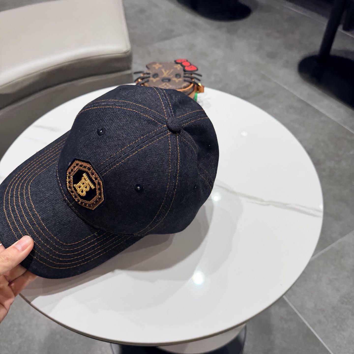 Burberry hat