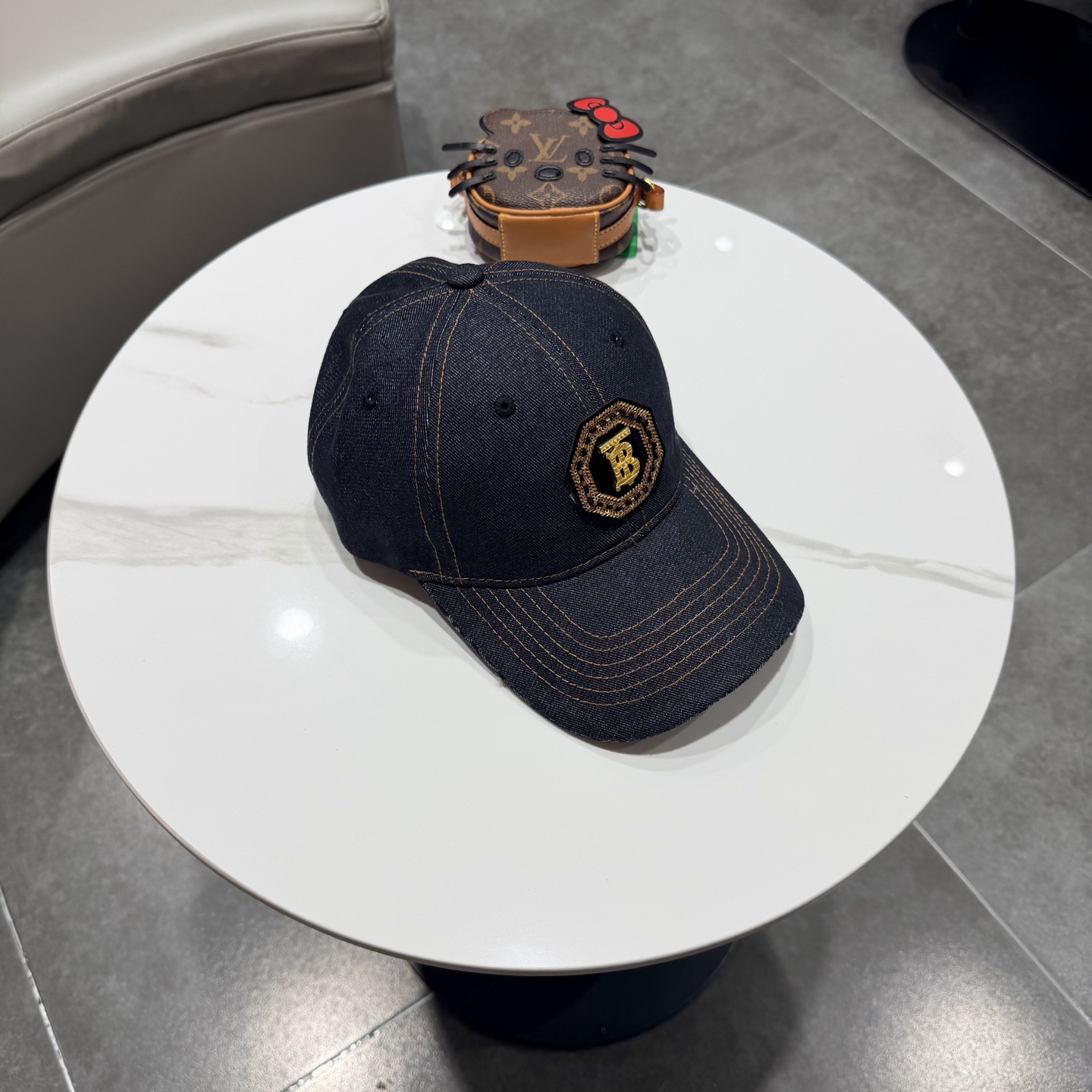 Burberry hat
