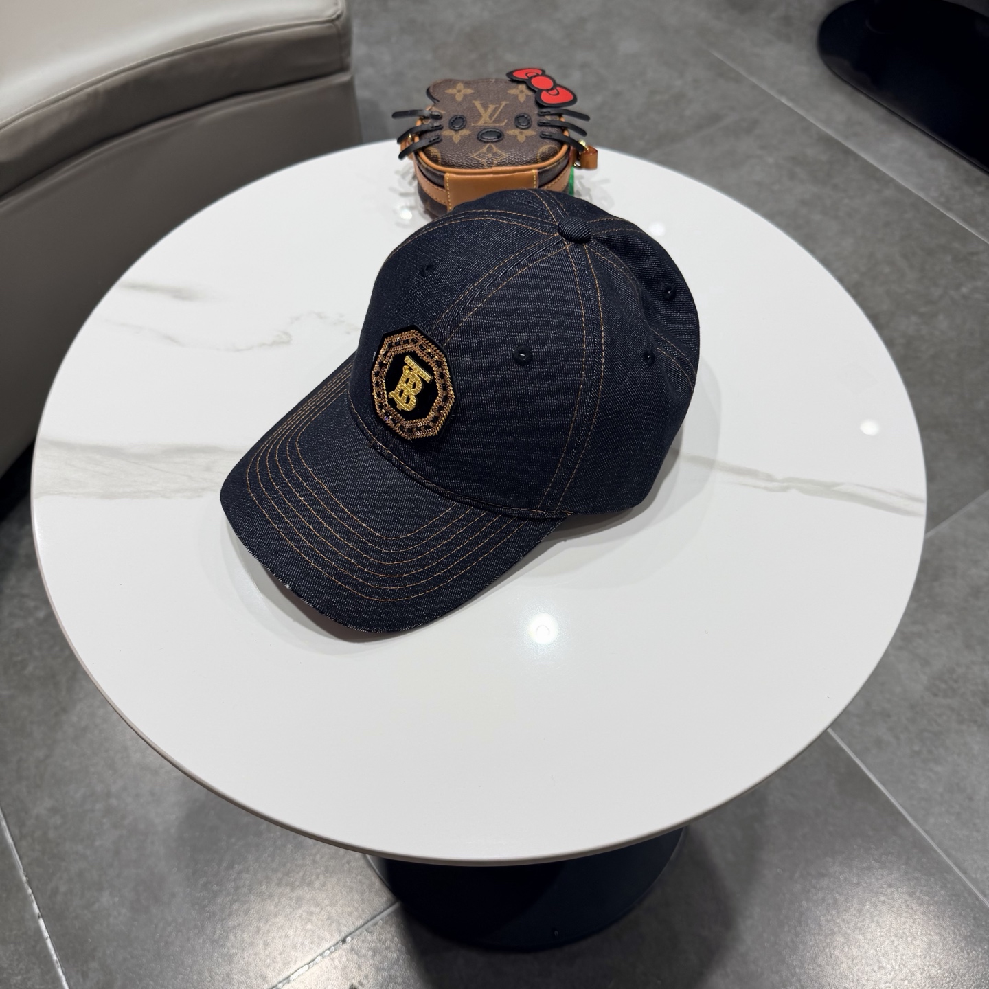 Burberry hat