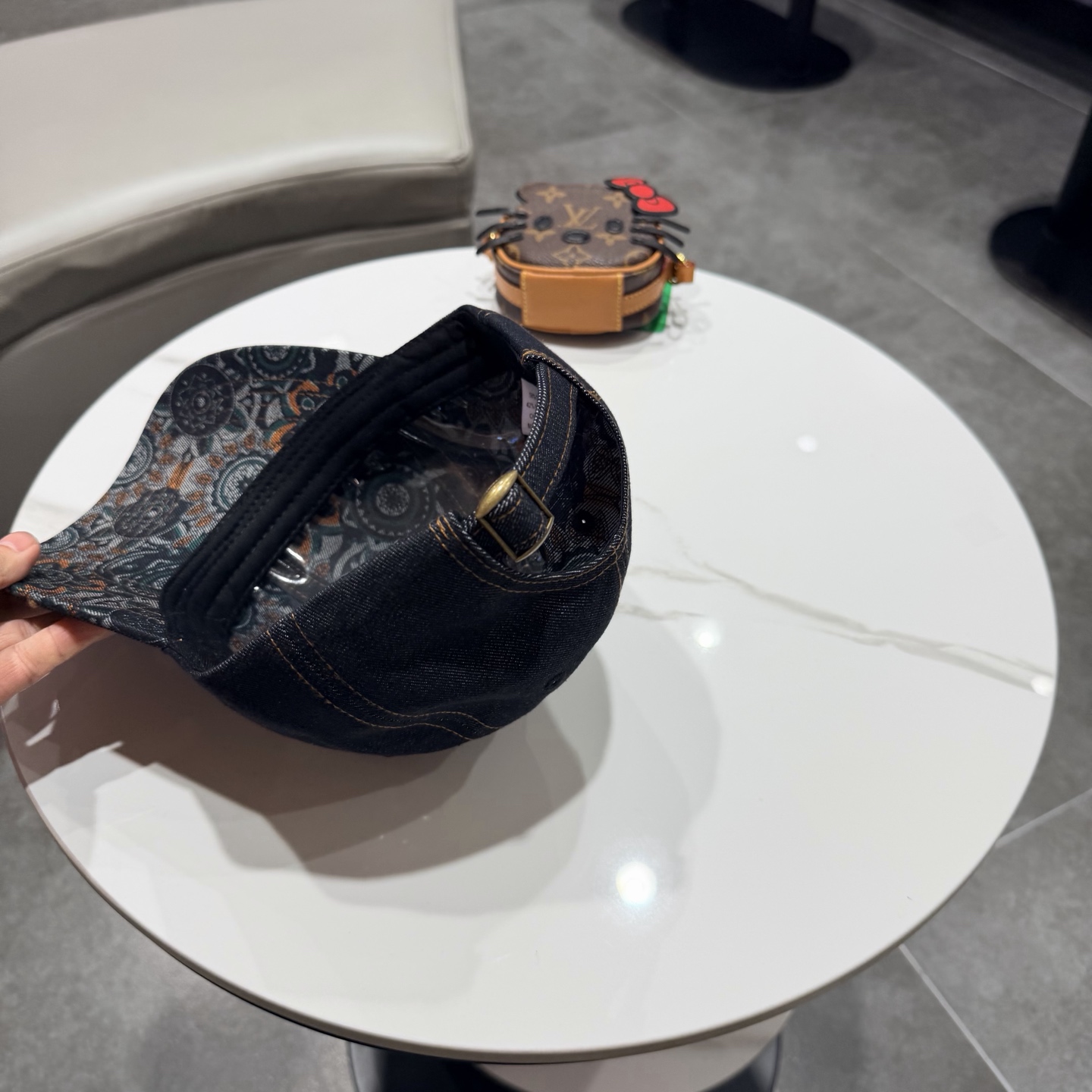 Burberry hat