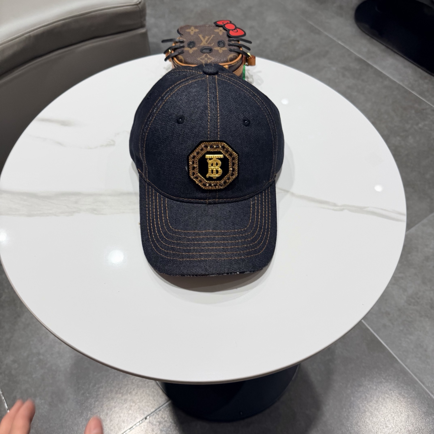 Burberry hat