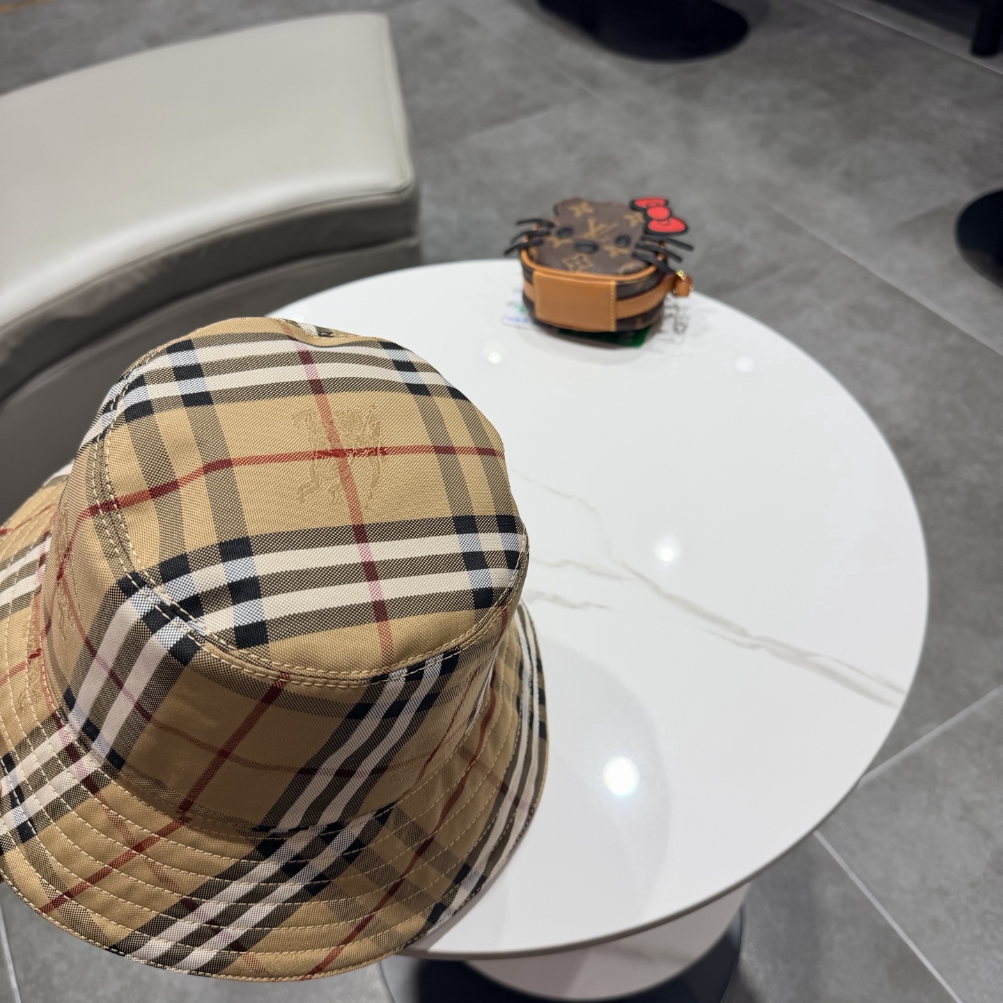 Burberry hat