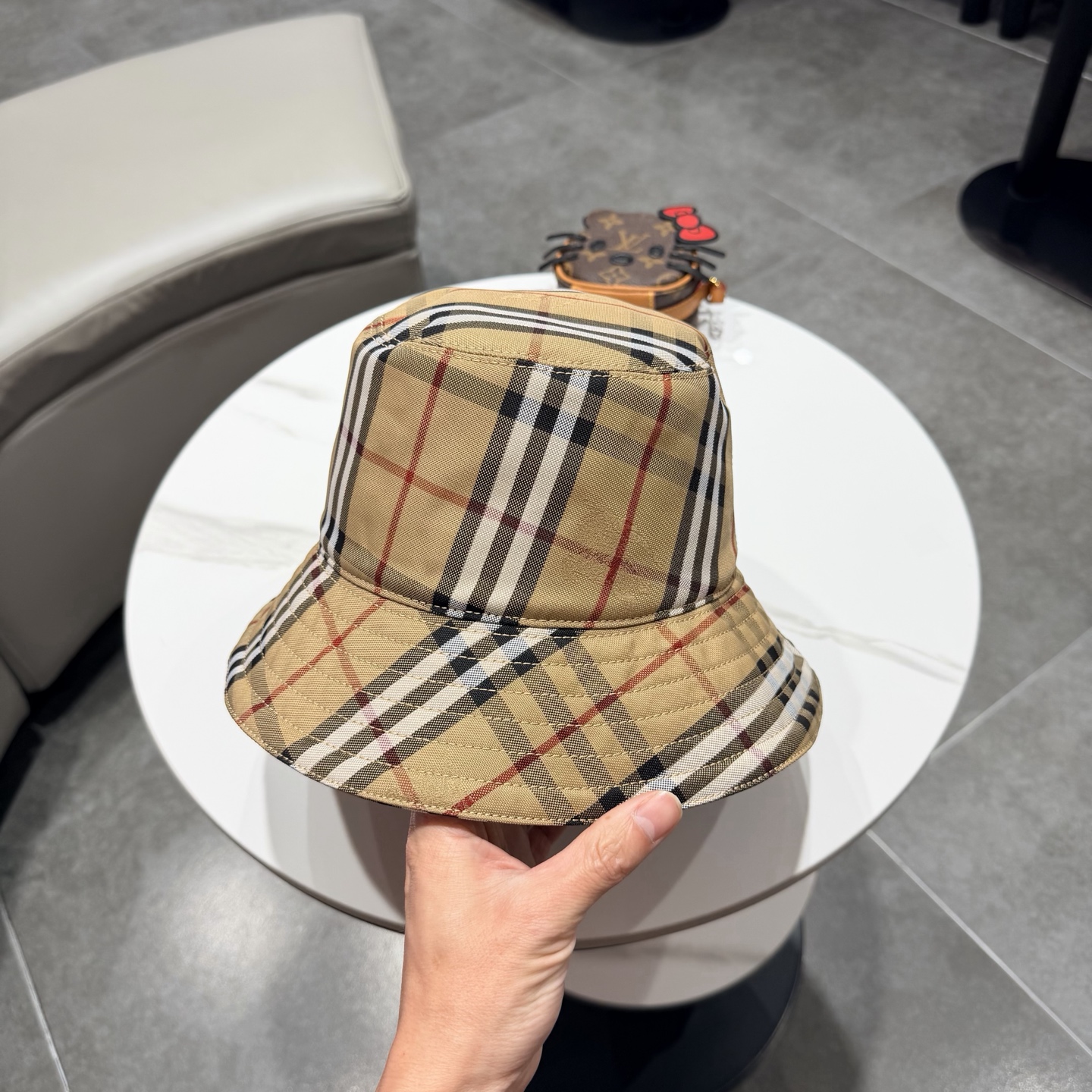 Burberry hat