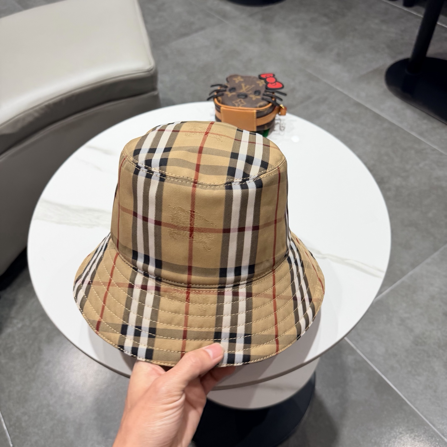 Burberry hat