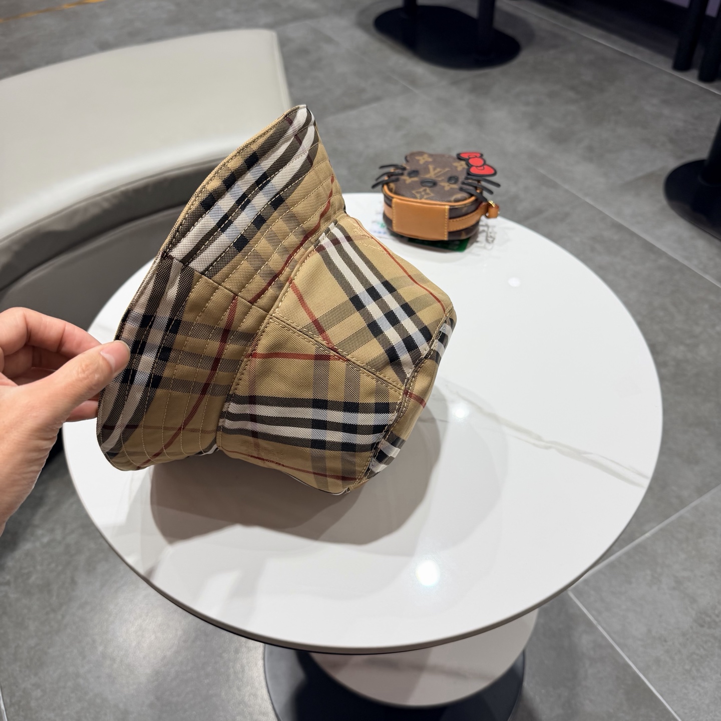 Burberry hat
