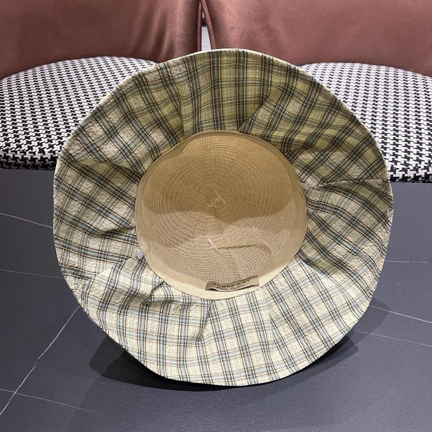 Burberry hat