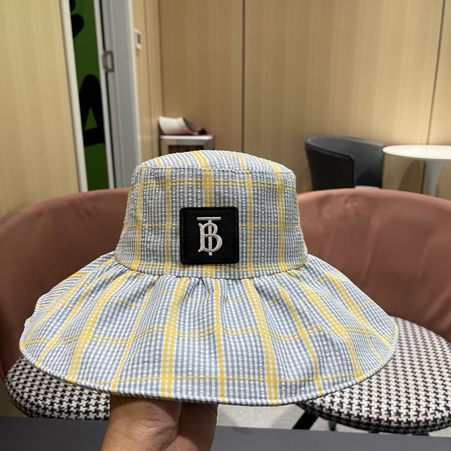 Burberry hat