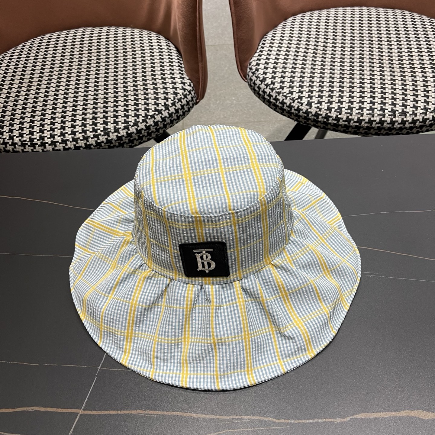Burberry hat