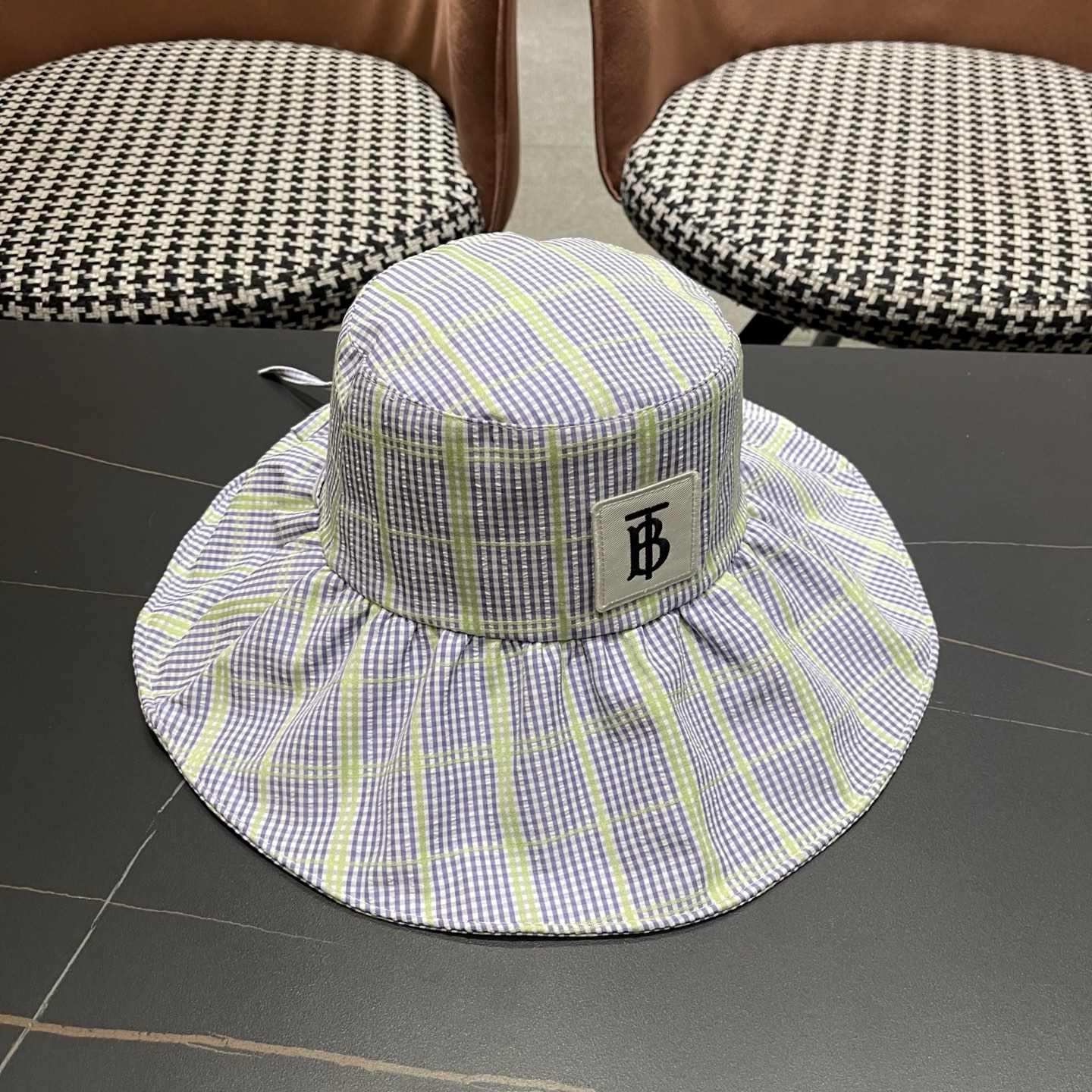 Burberry hat