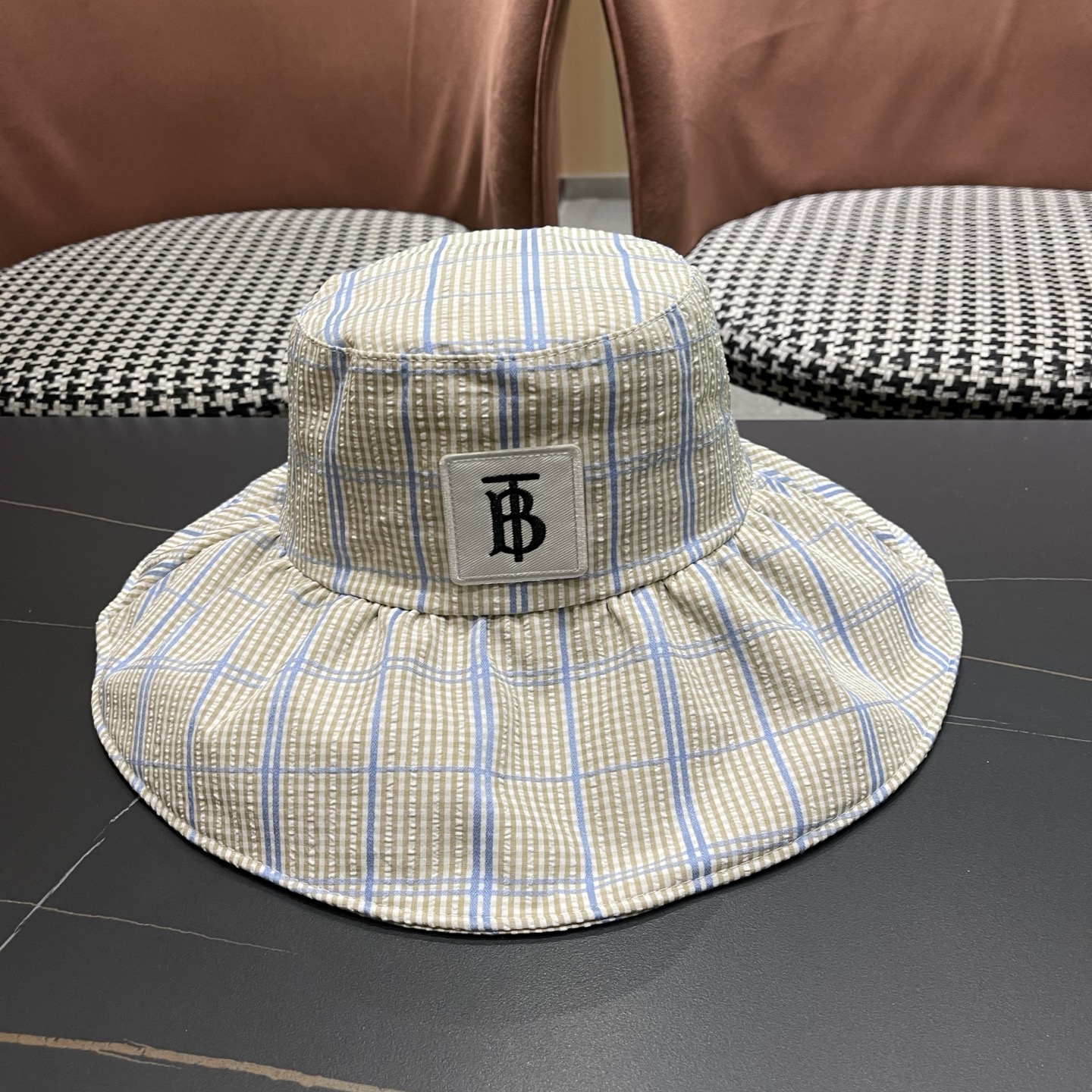 Burberry hat
