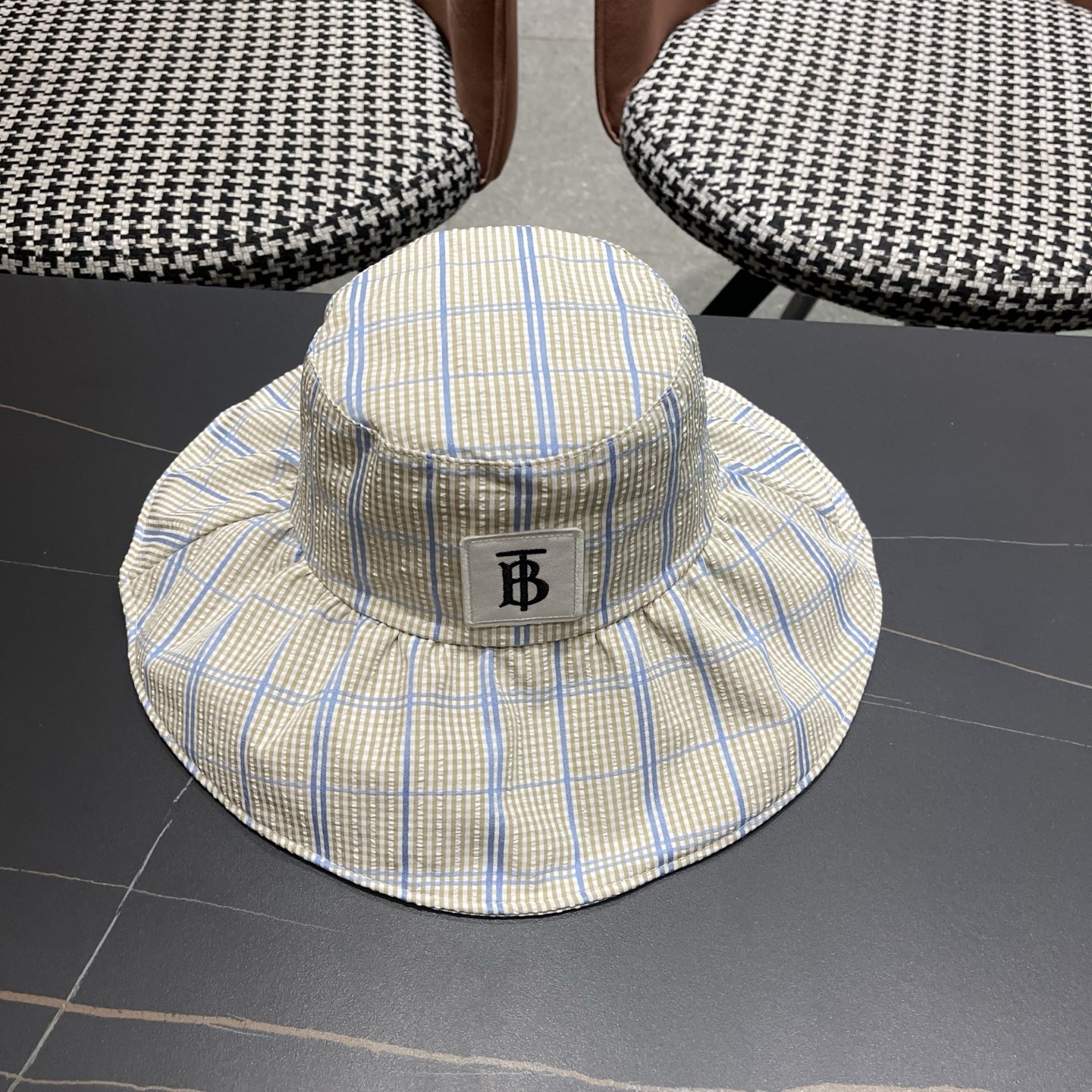 Burberry hat