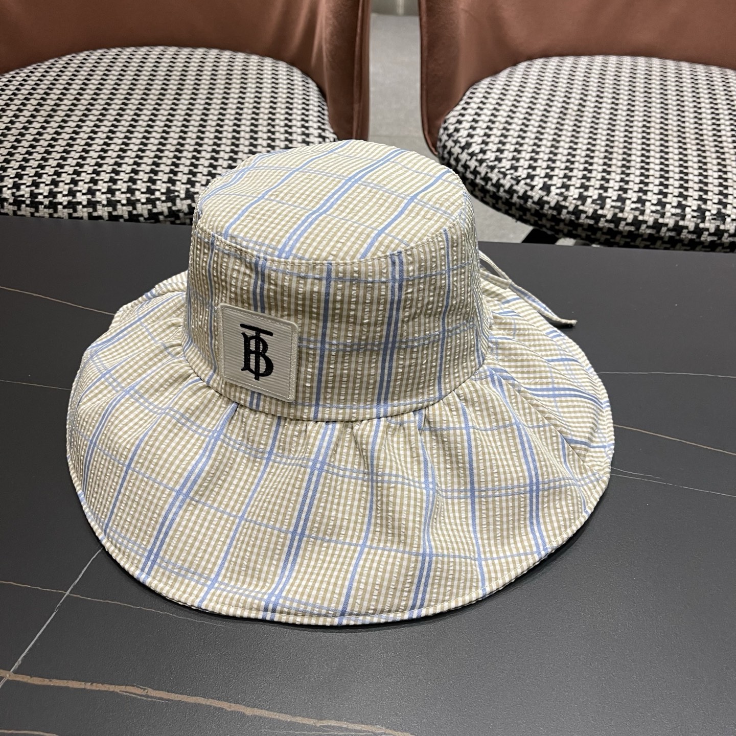 Burberry hat