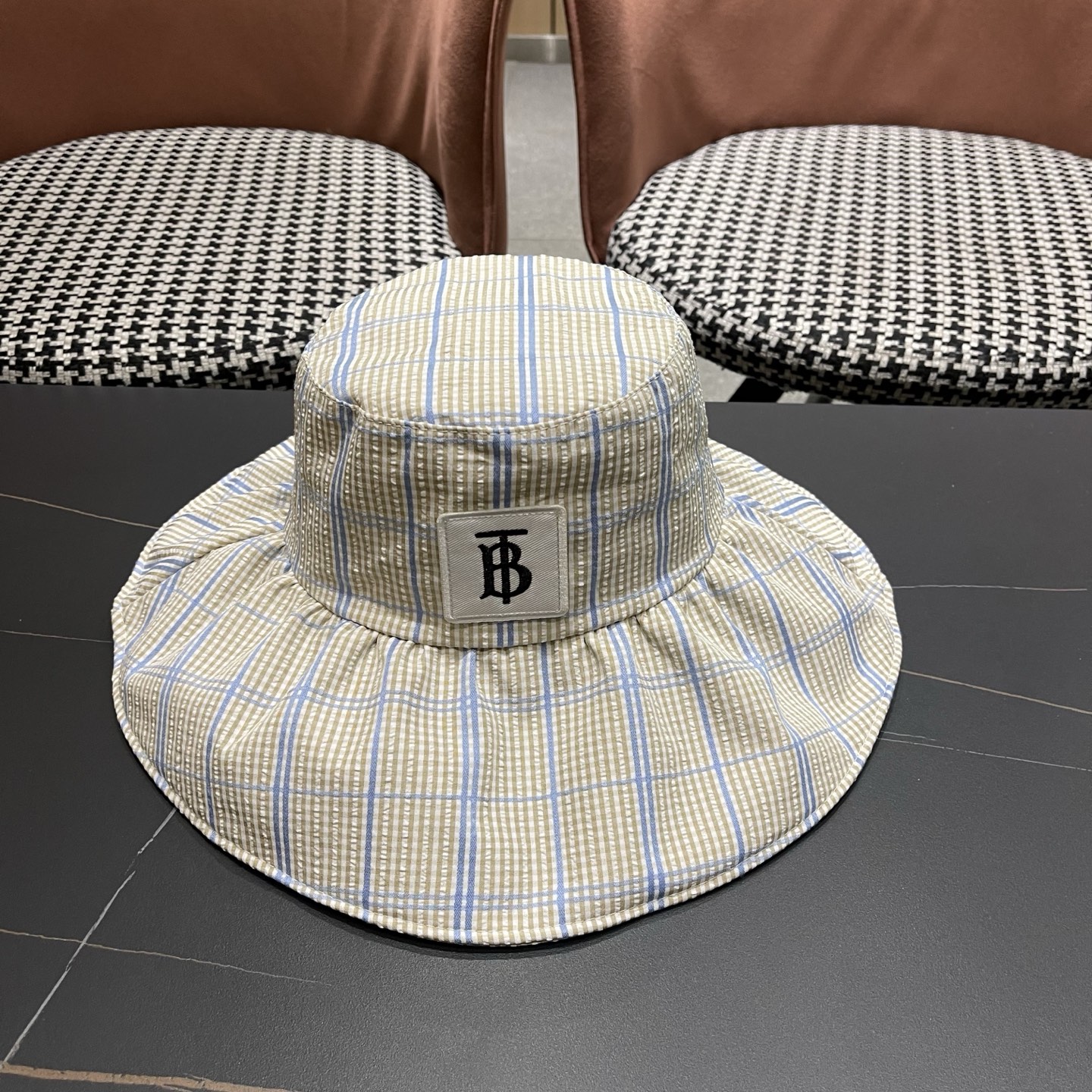 Burberry hat