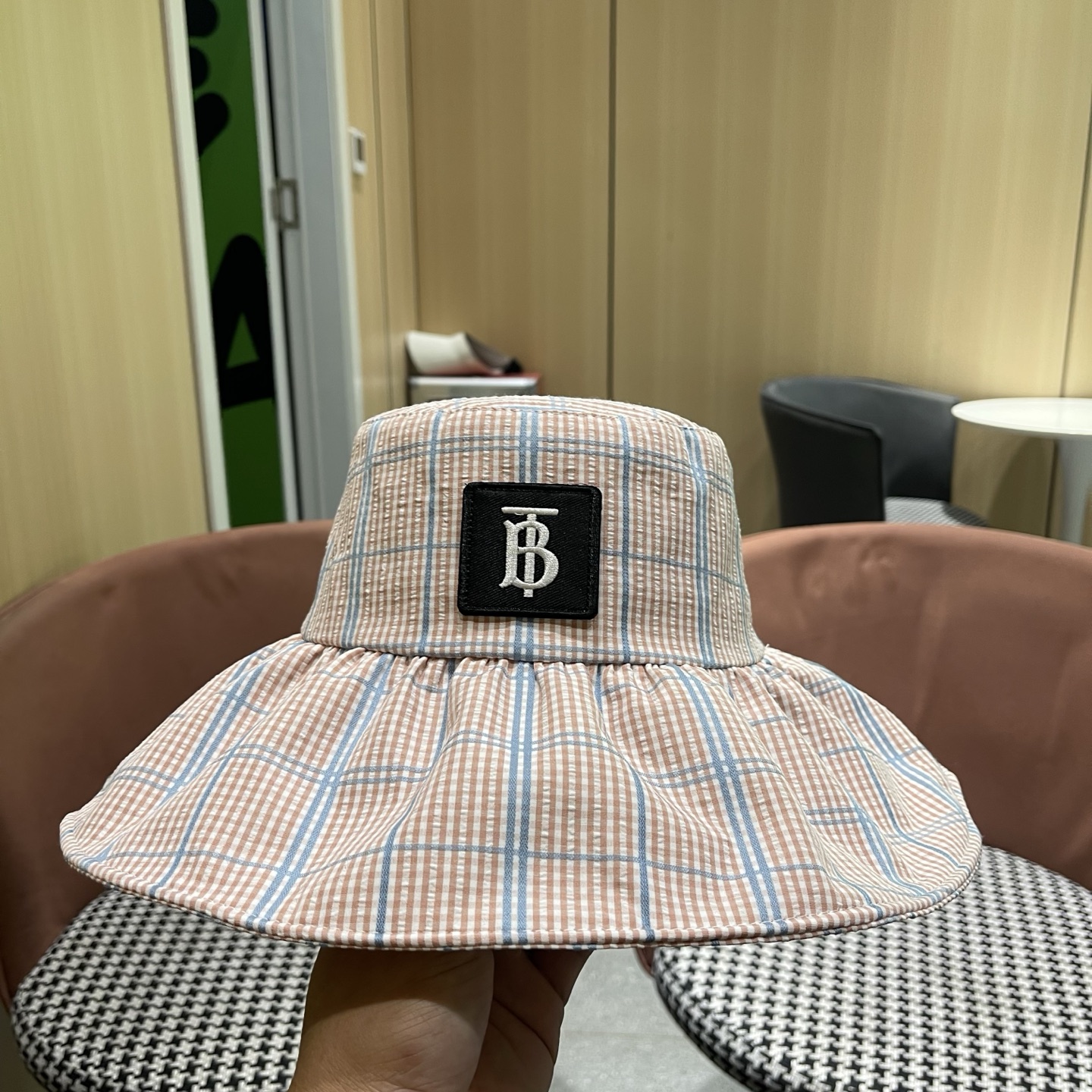 Burberry hat