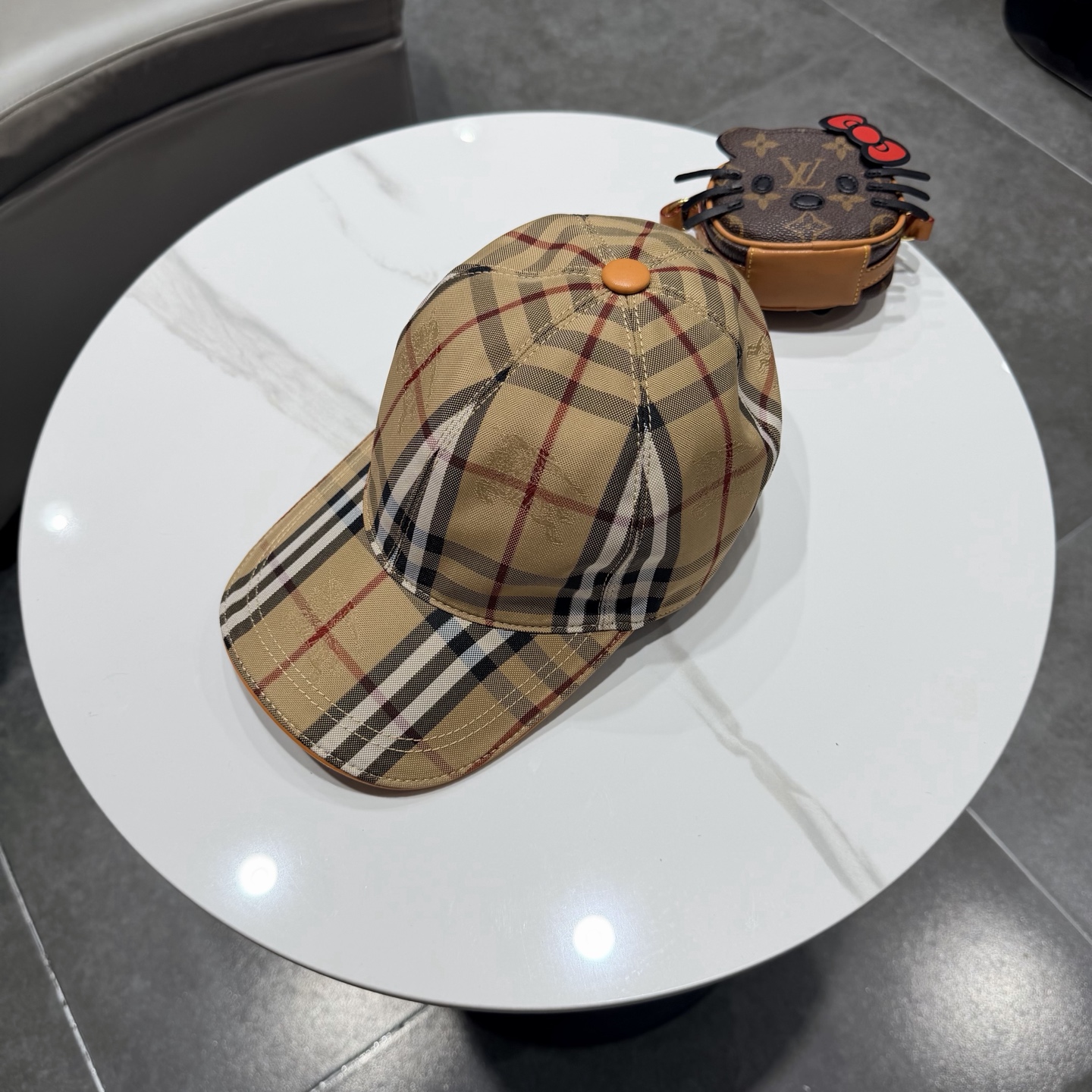 Burberry hat