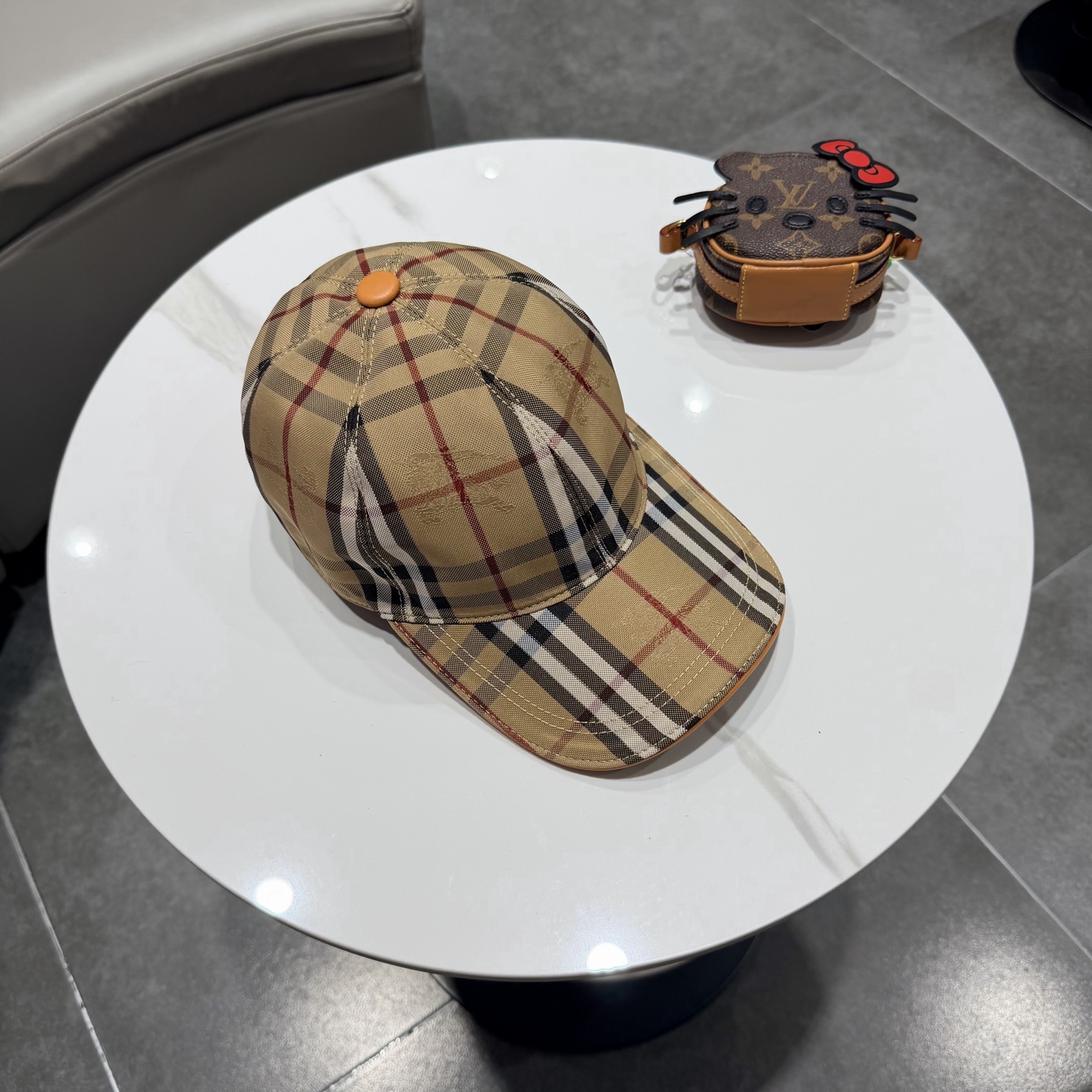 Burberry hat