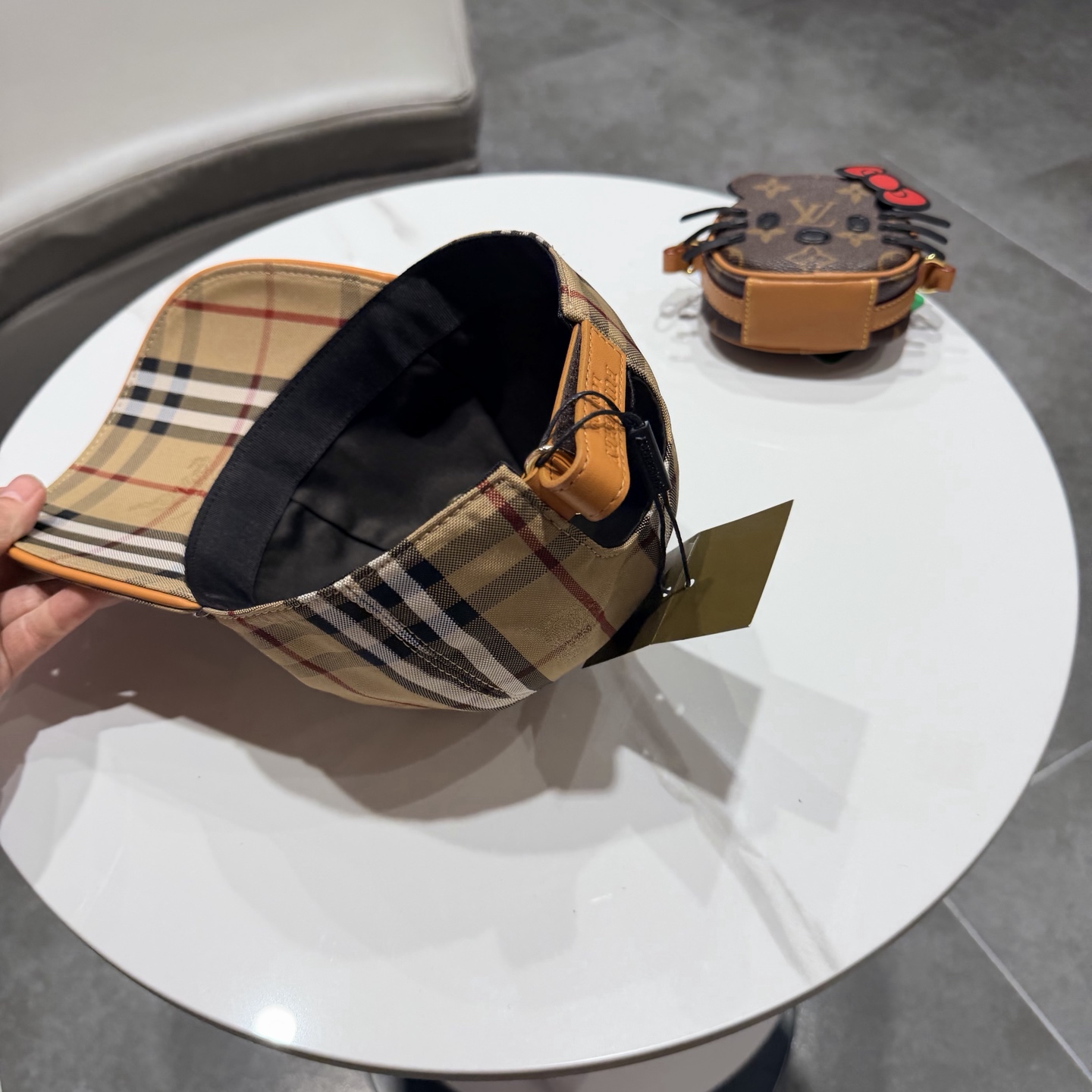 Burberry hat