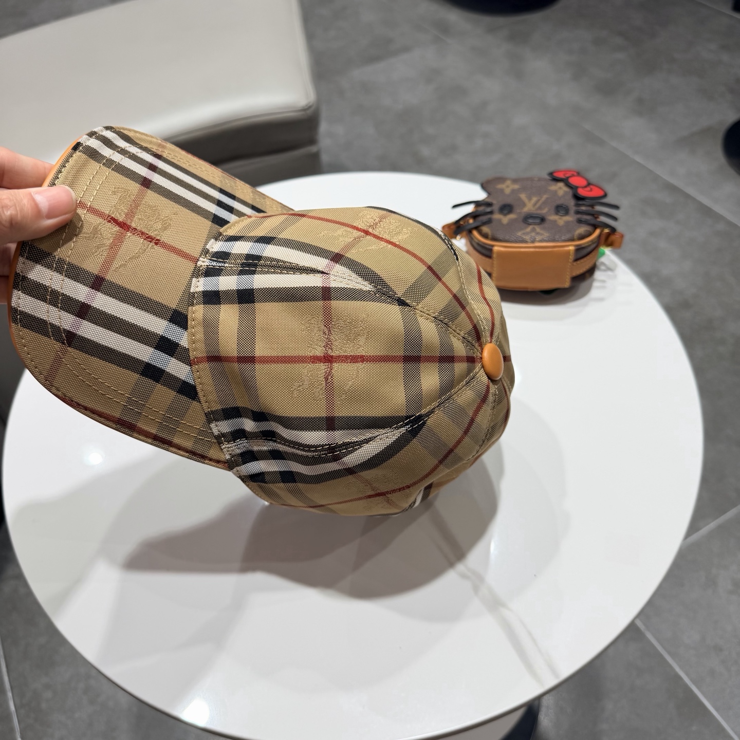 Burberry hat