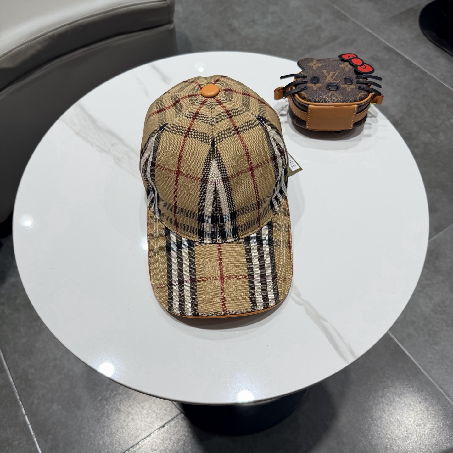 Burberry hat