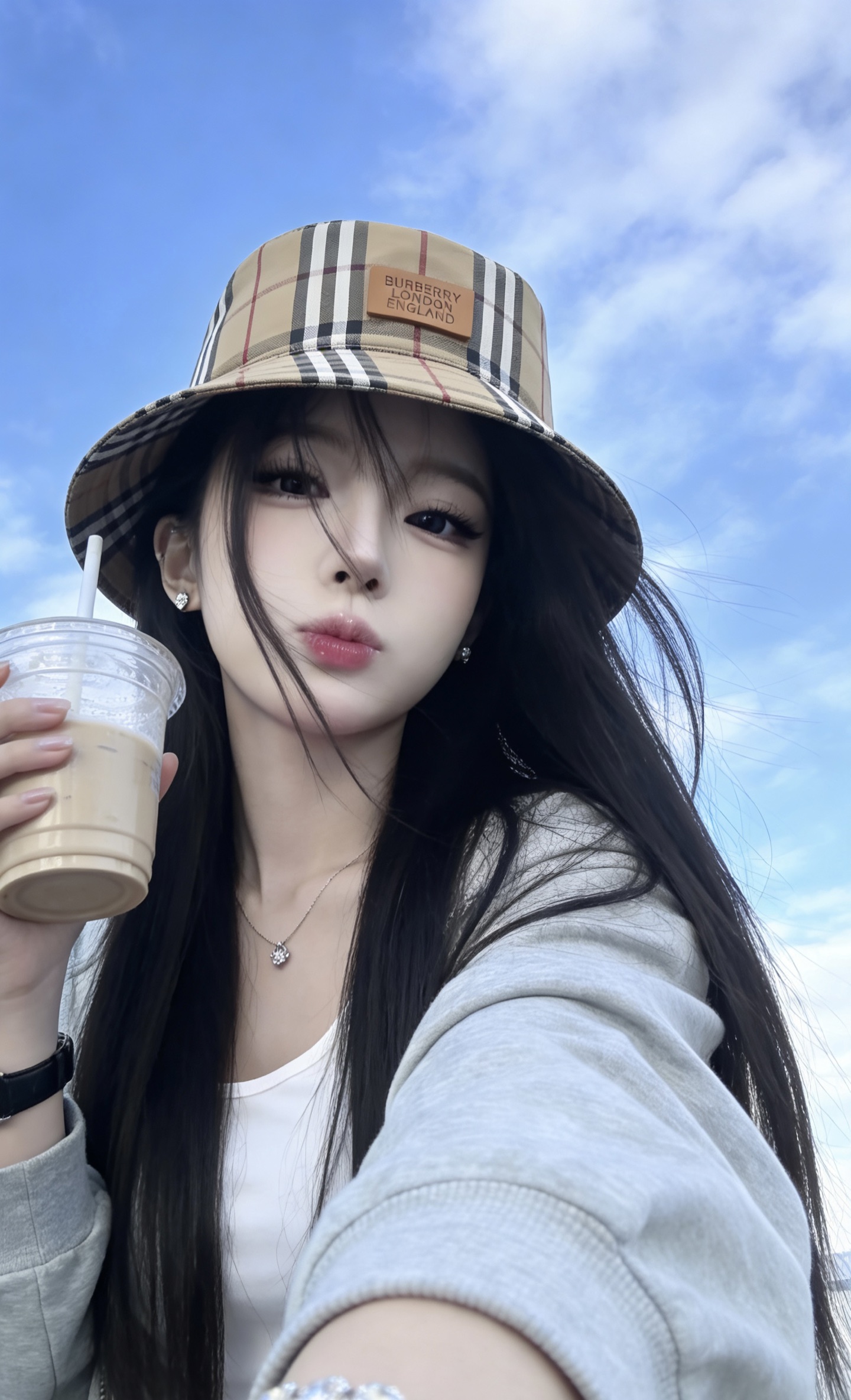 Burberry hat