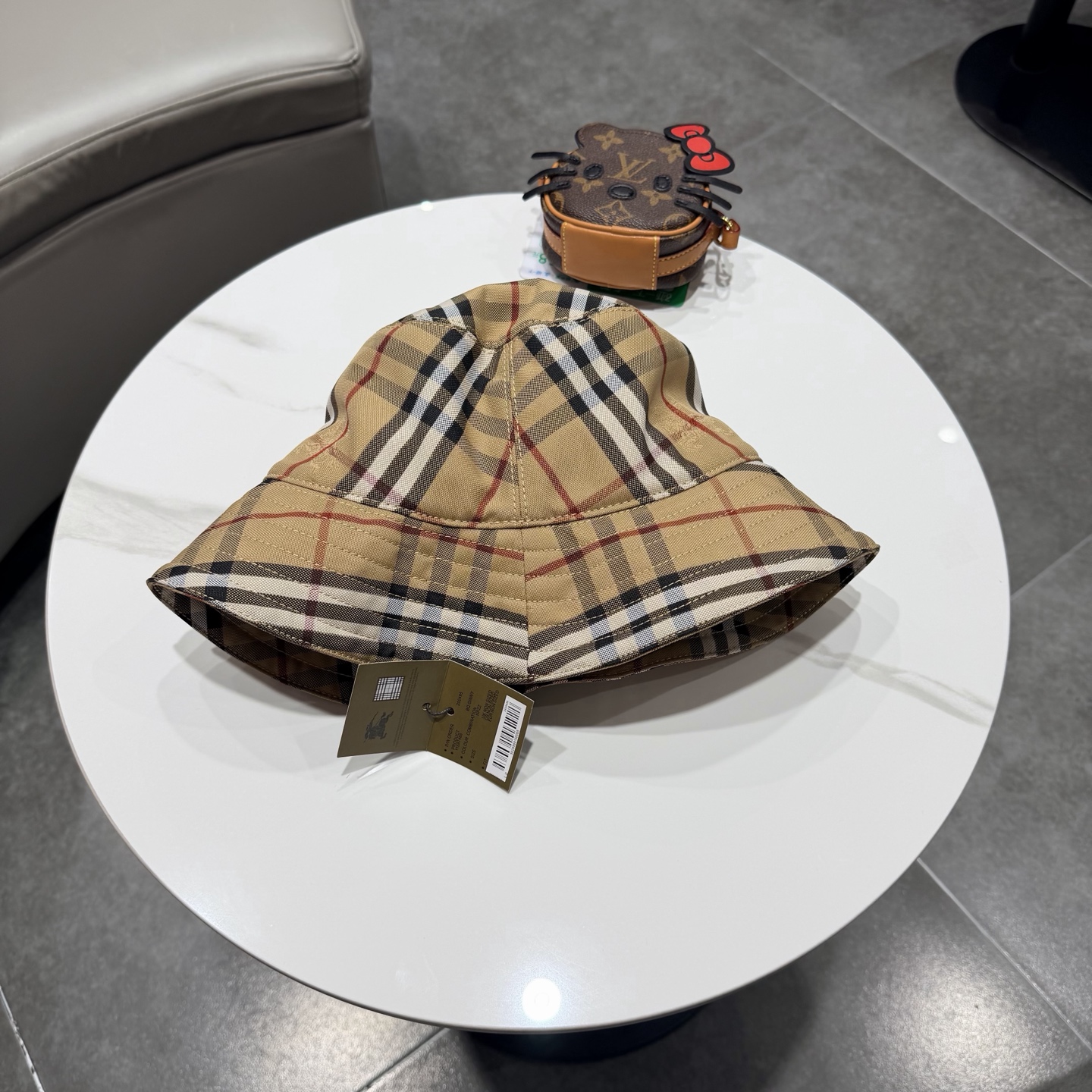 Burberry hat