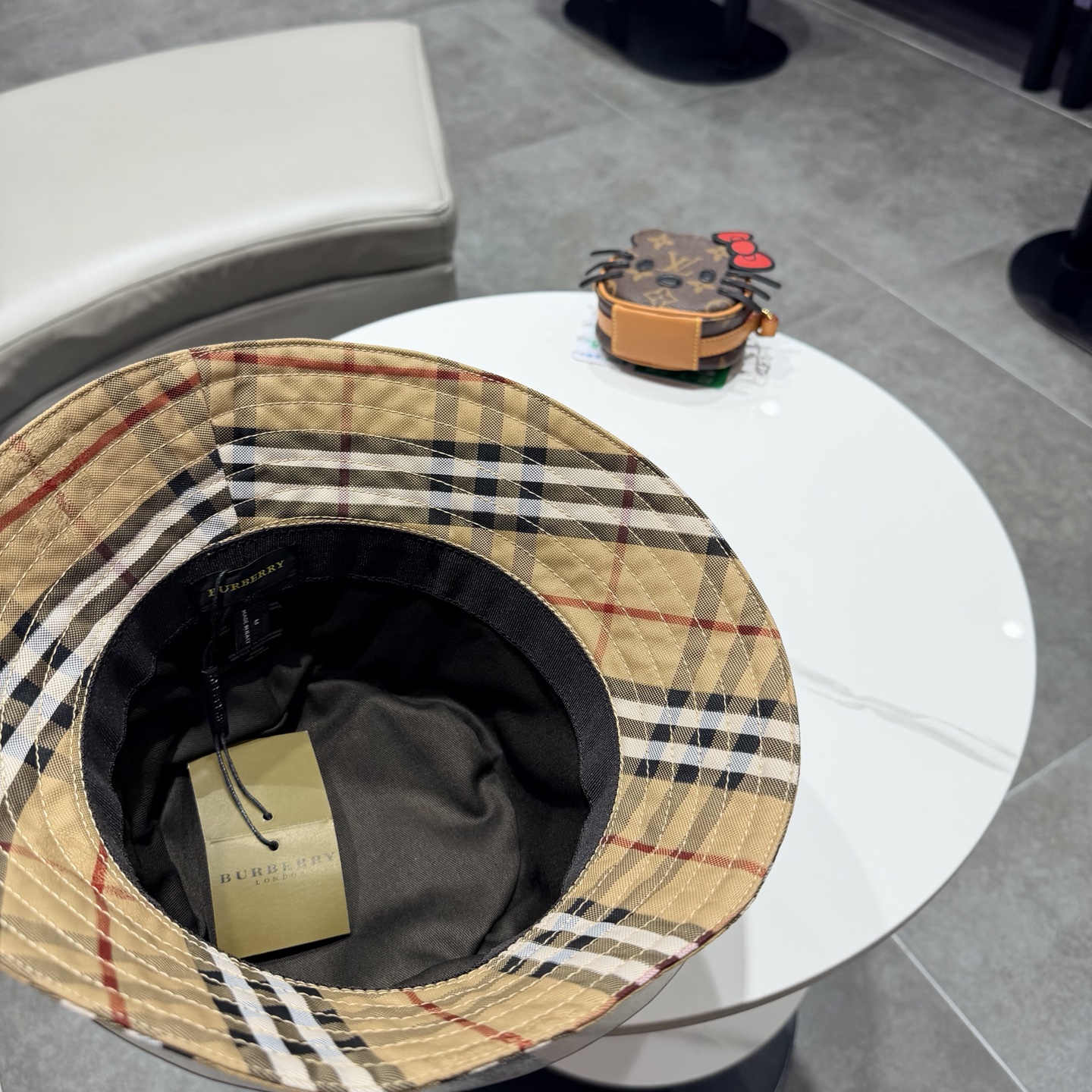 Burberry hat
