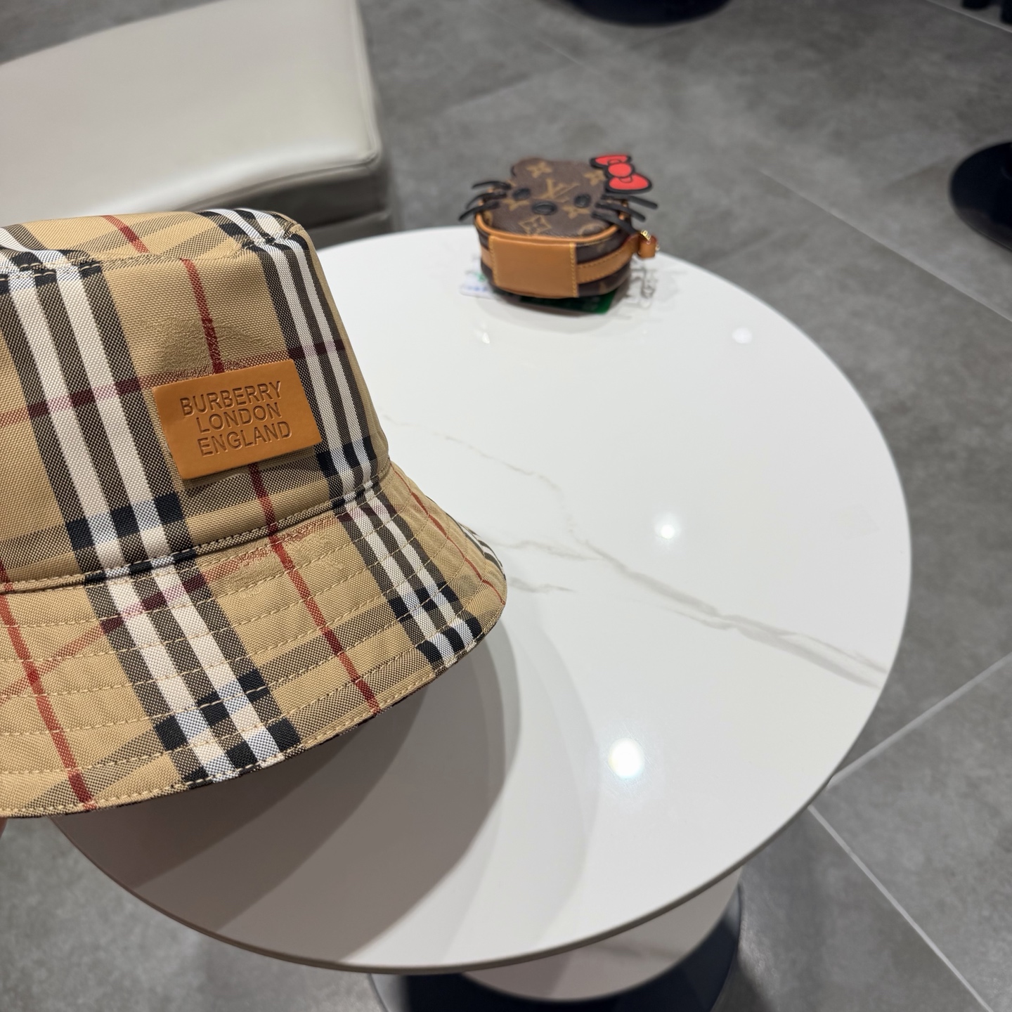 Burberry hat
