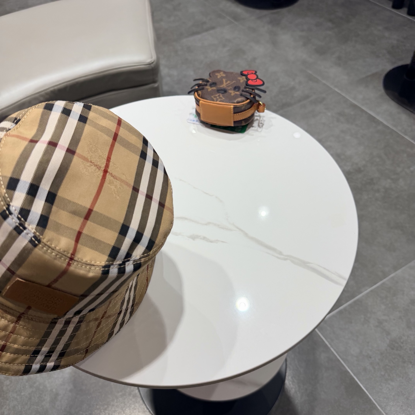 Burberry hat