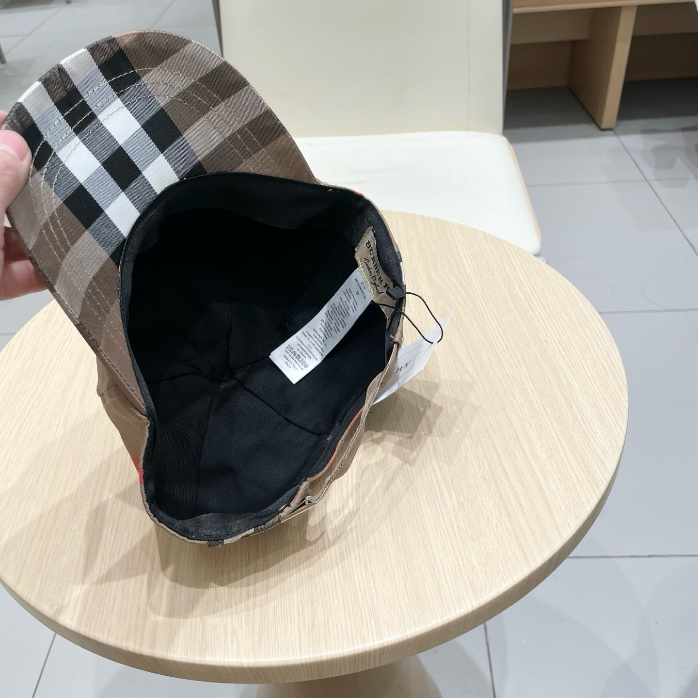 Burberry hat