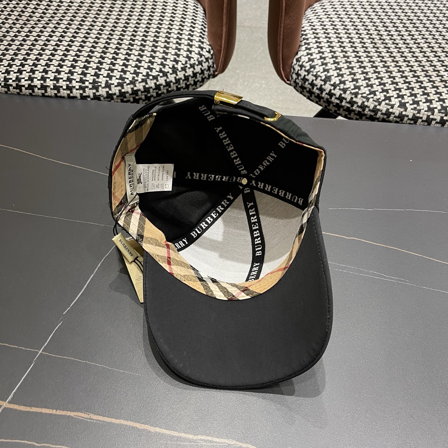 Burberry hat