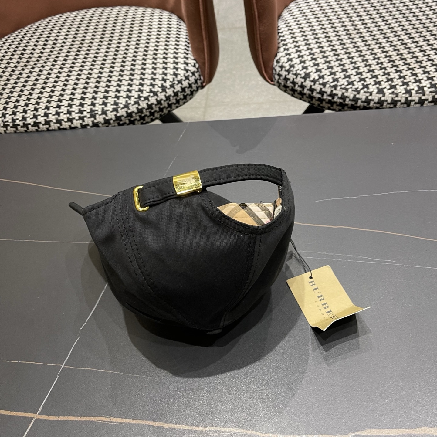 Burberry hat