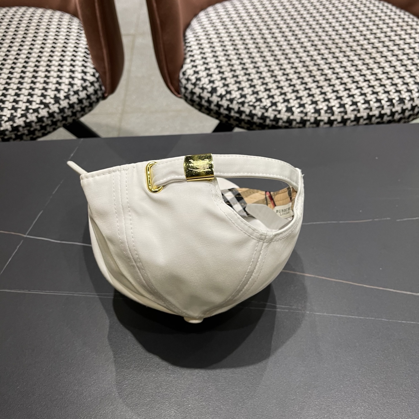 Burberry hat