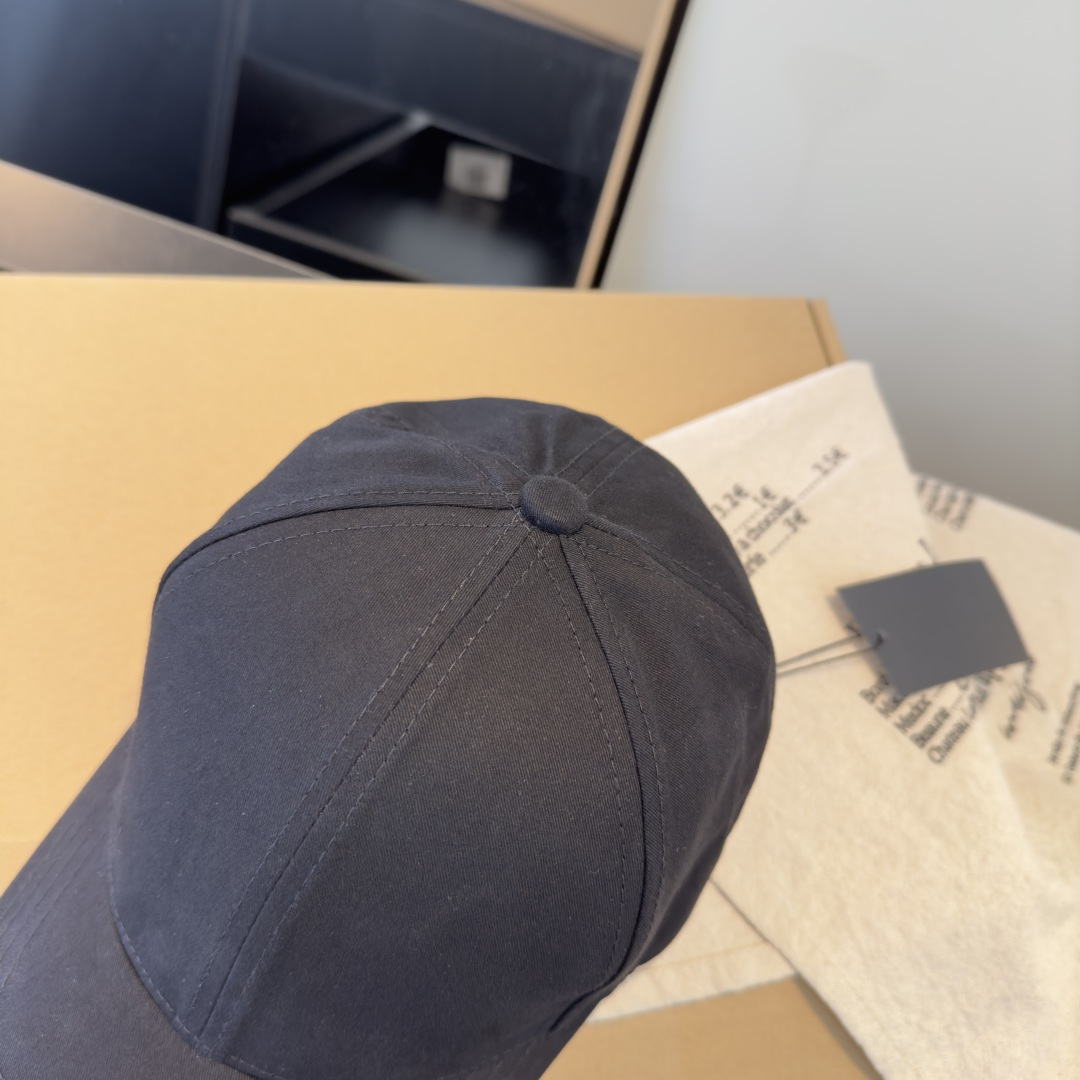 Gucci hat