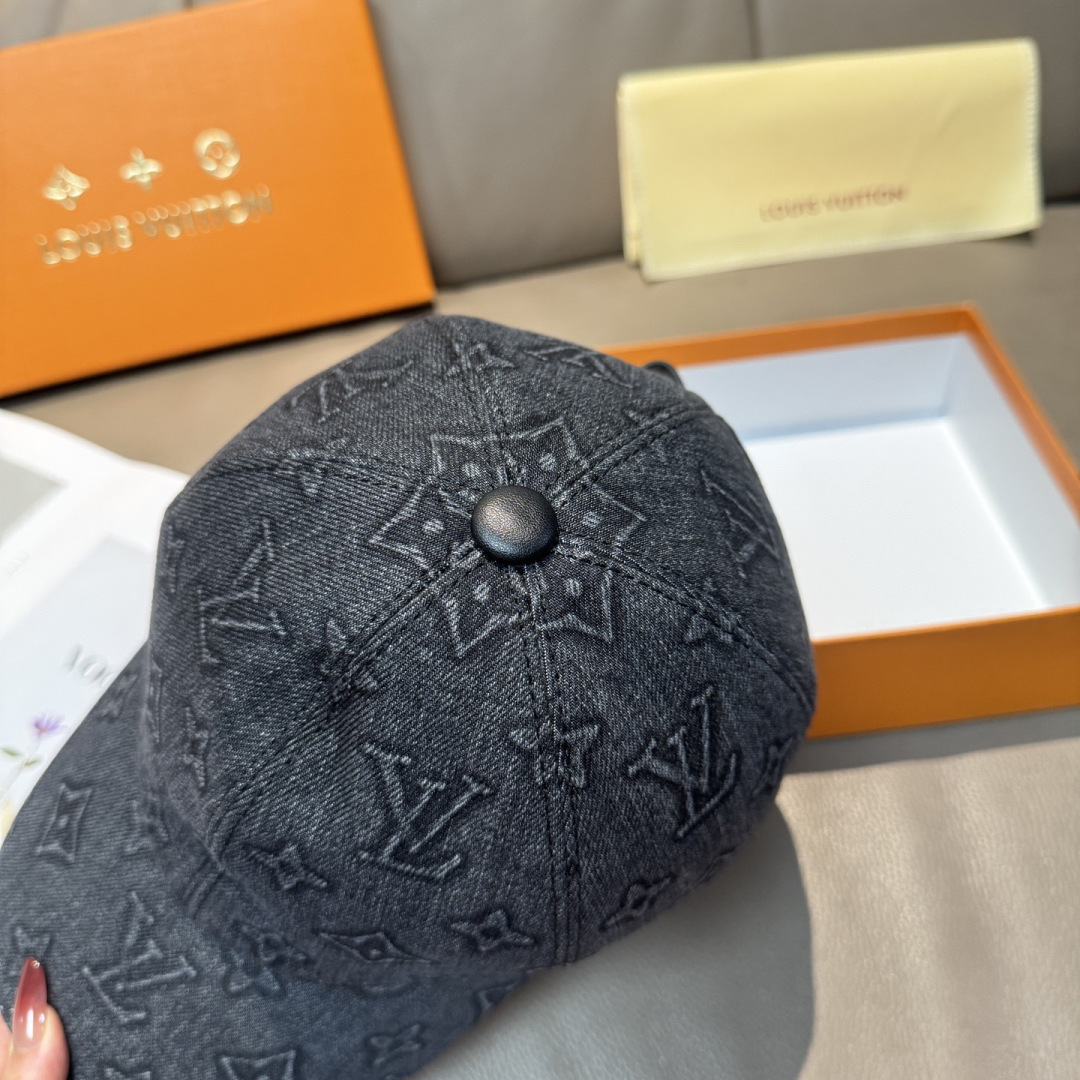 LV hat