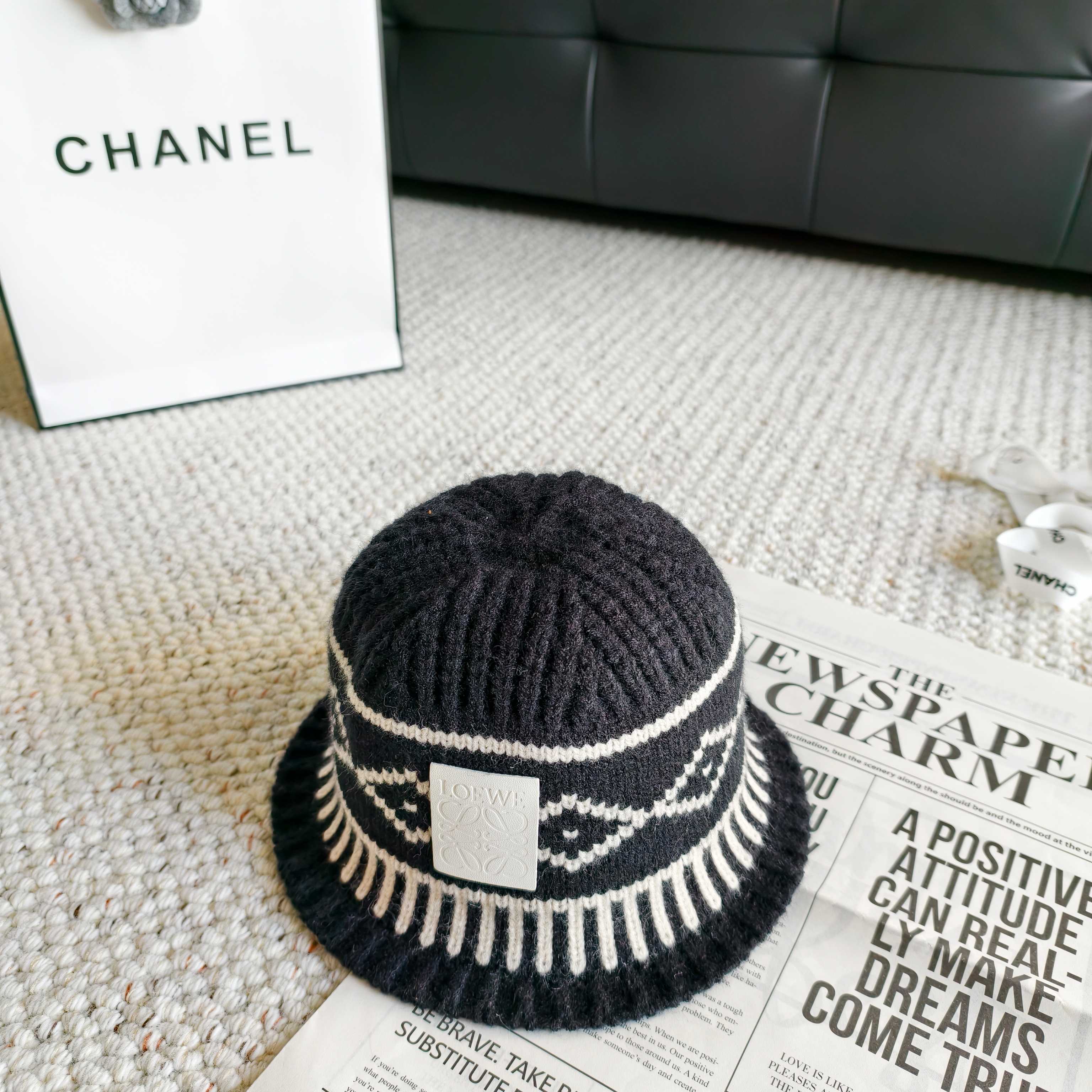 Loewe hat