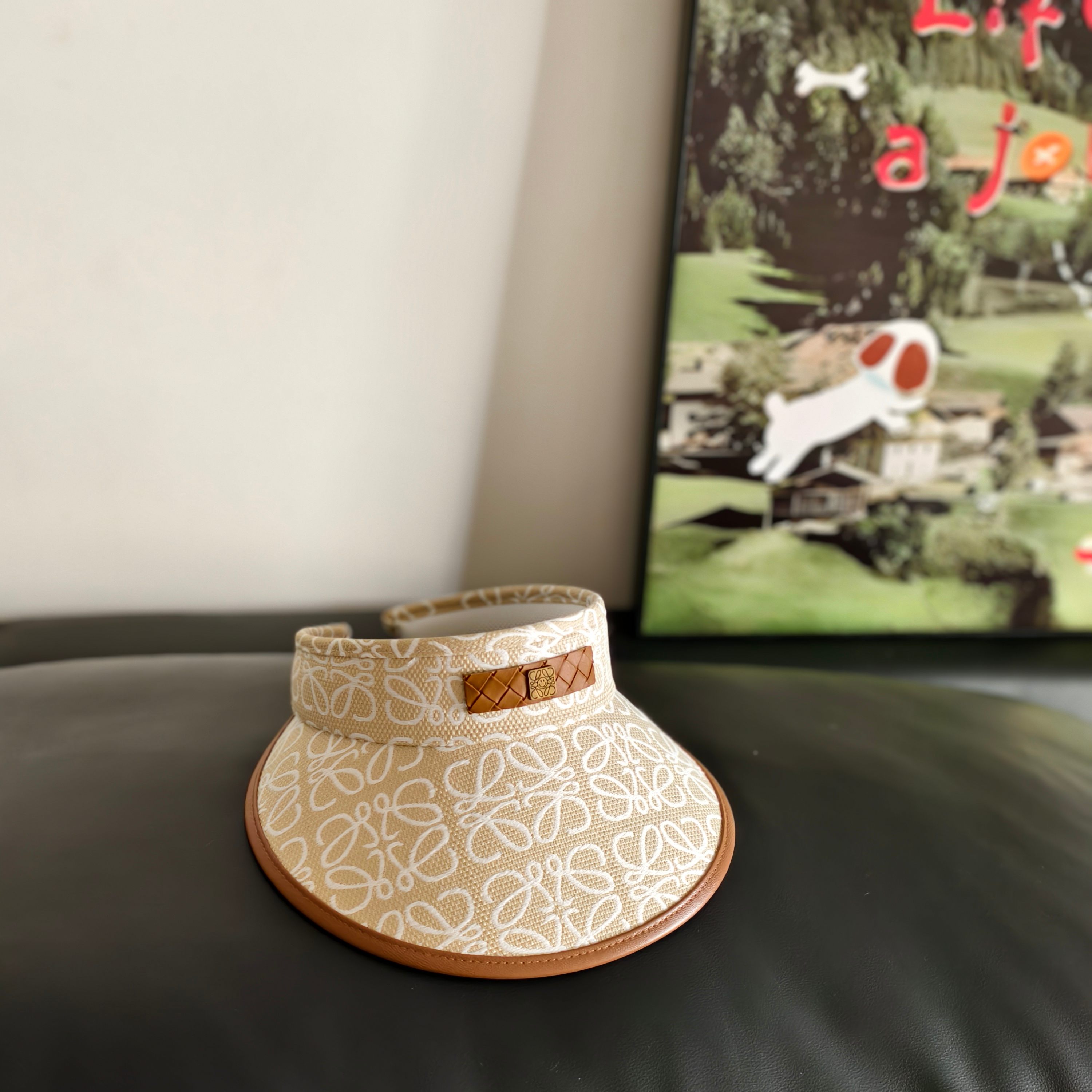 Loewe hat