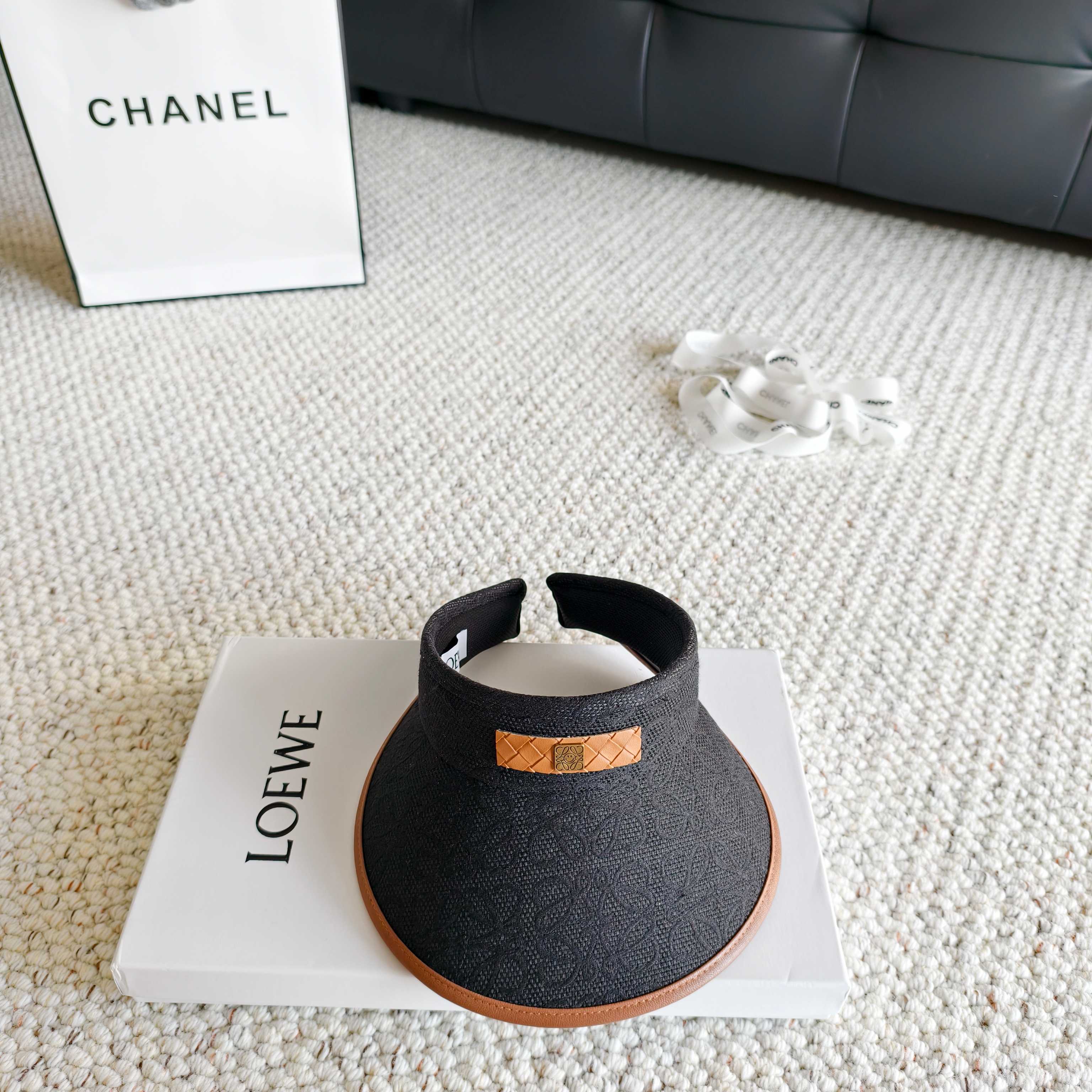 Loewe hat