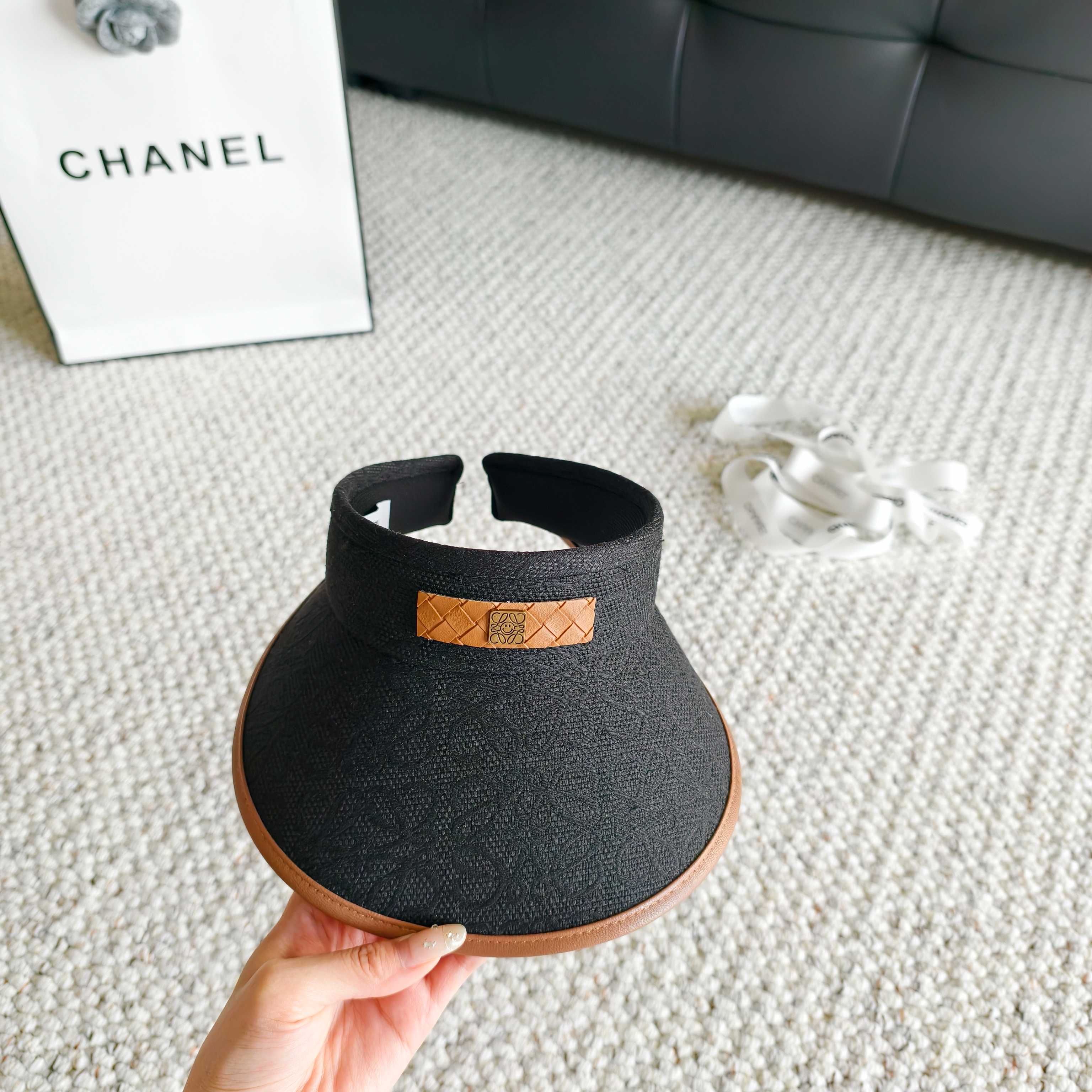 Loewe hat