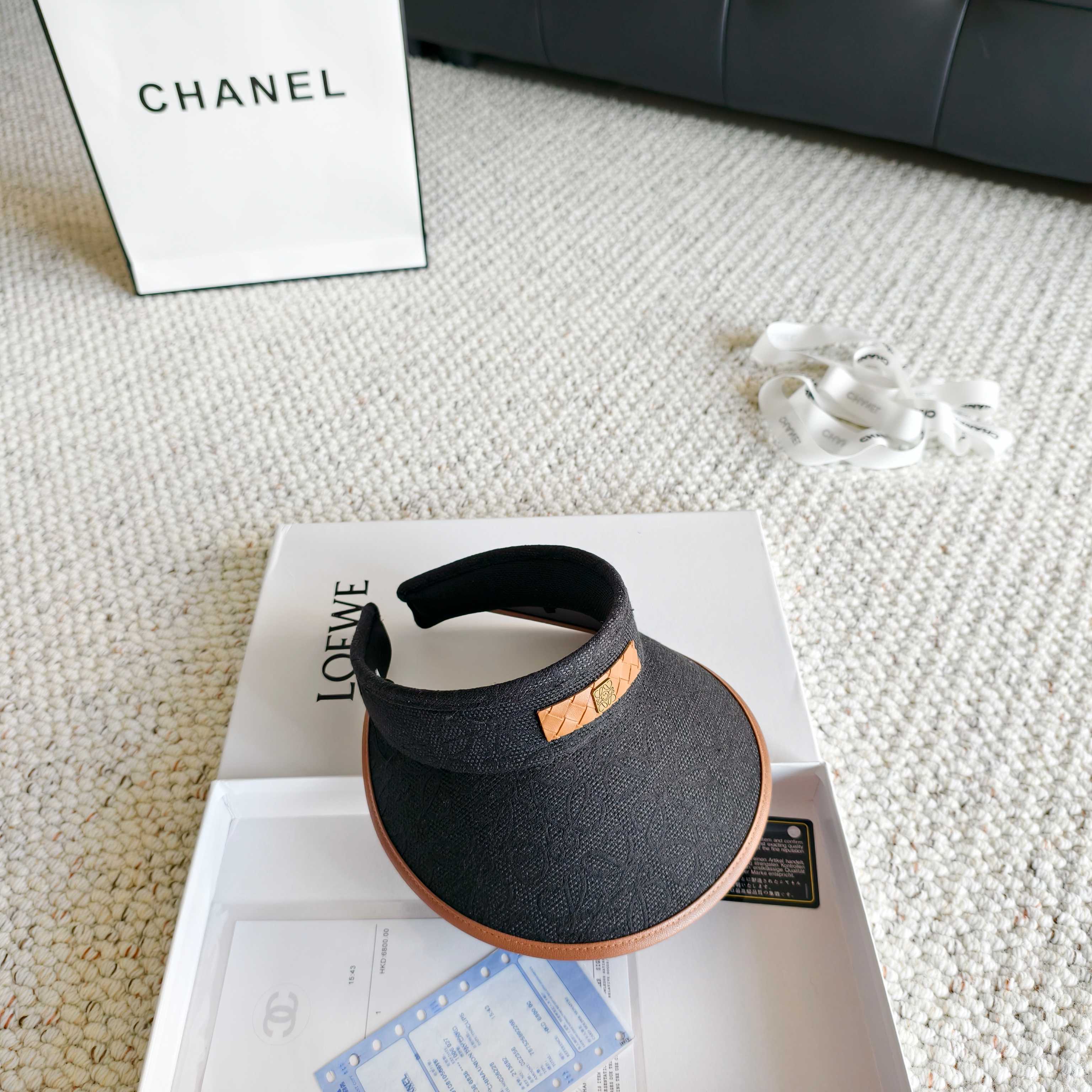 Loewe hat