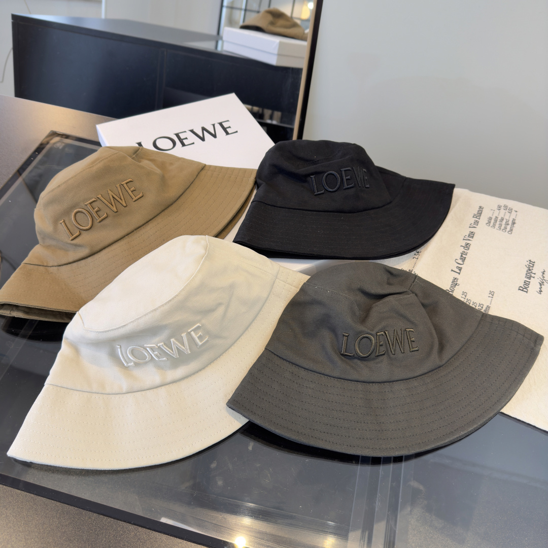 Loewe hat