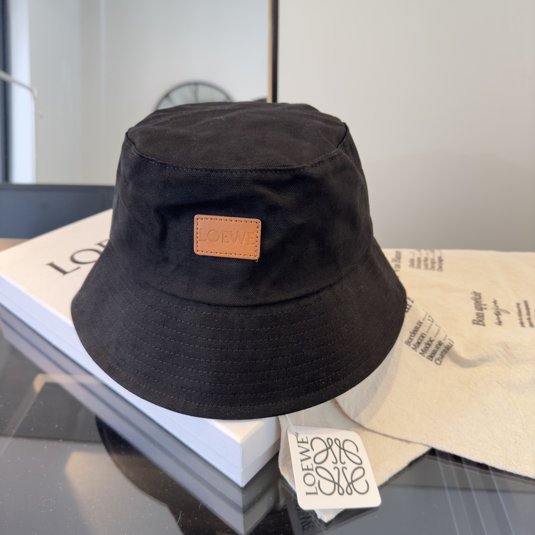 Loewe hat