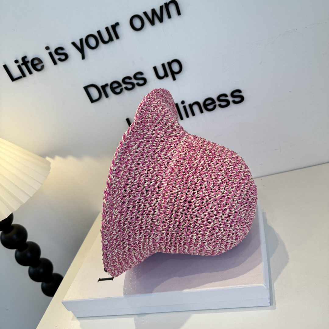 Loewe hat
