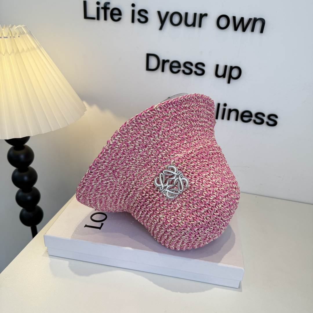 Loewe hat