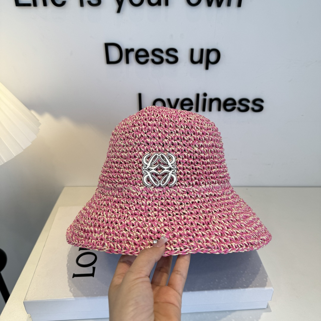 Loewe hat