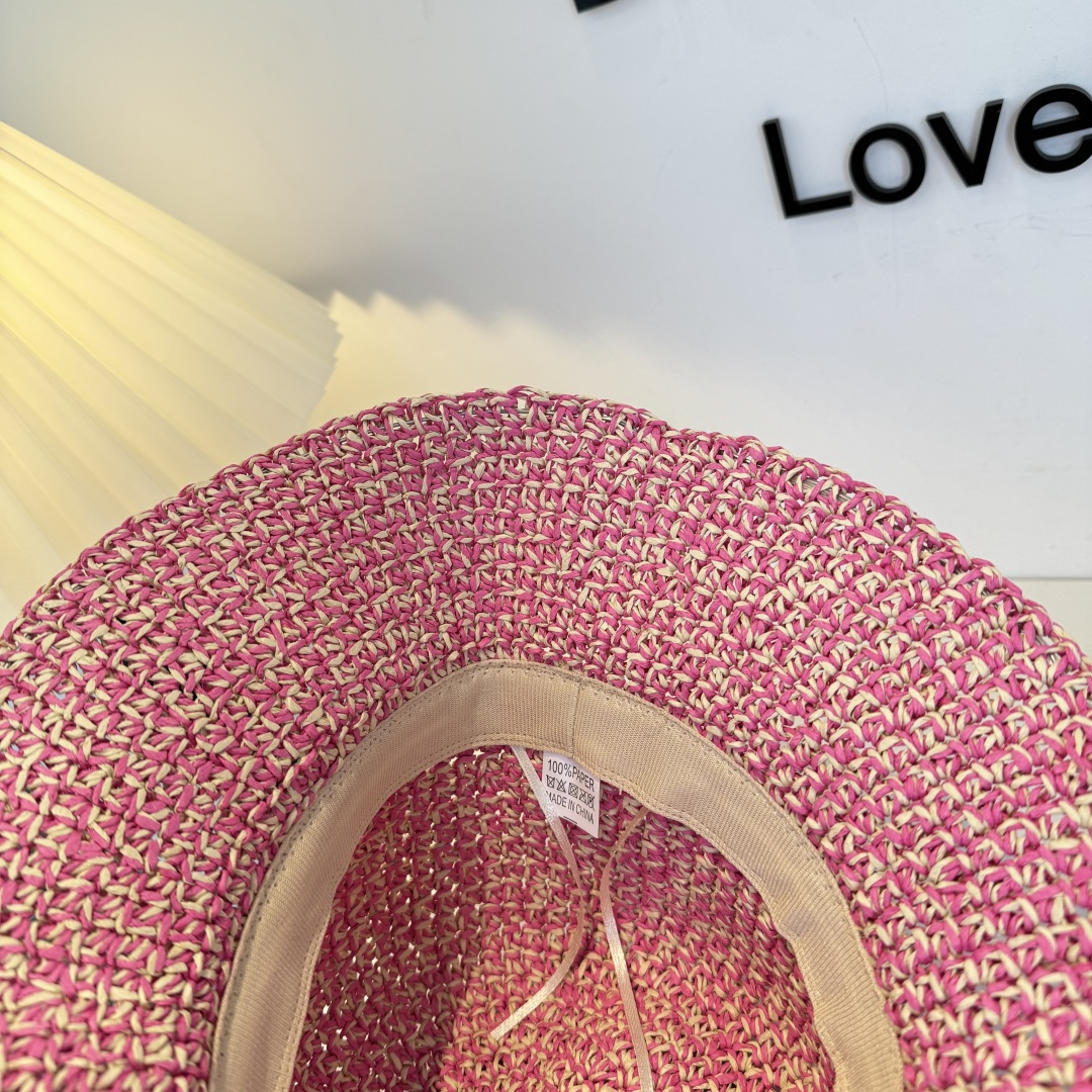 Loewe hat
