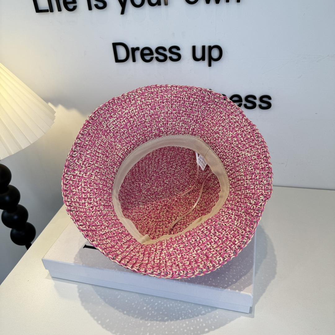 Loewe hat