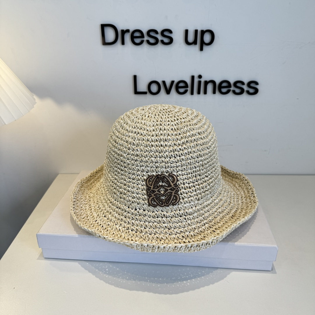 Loewe hat